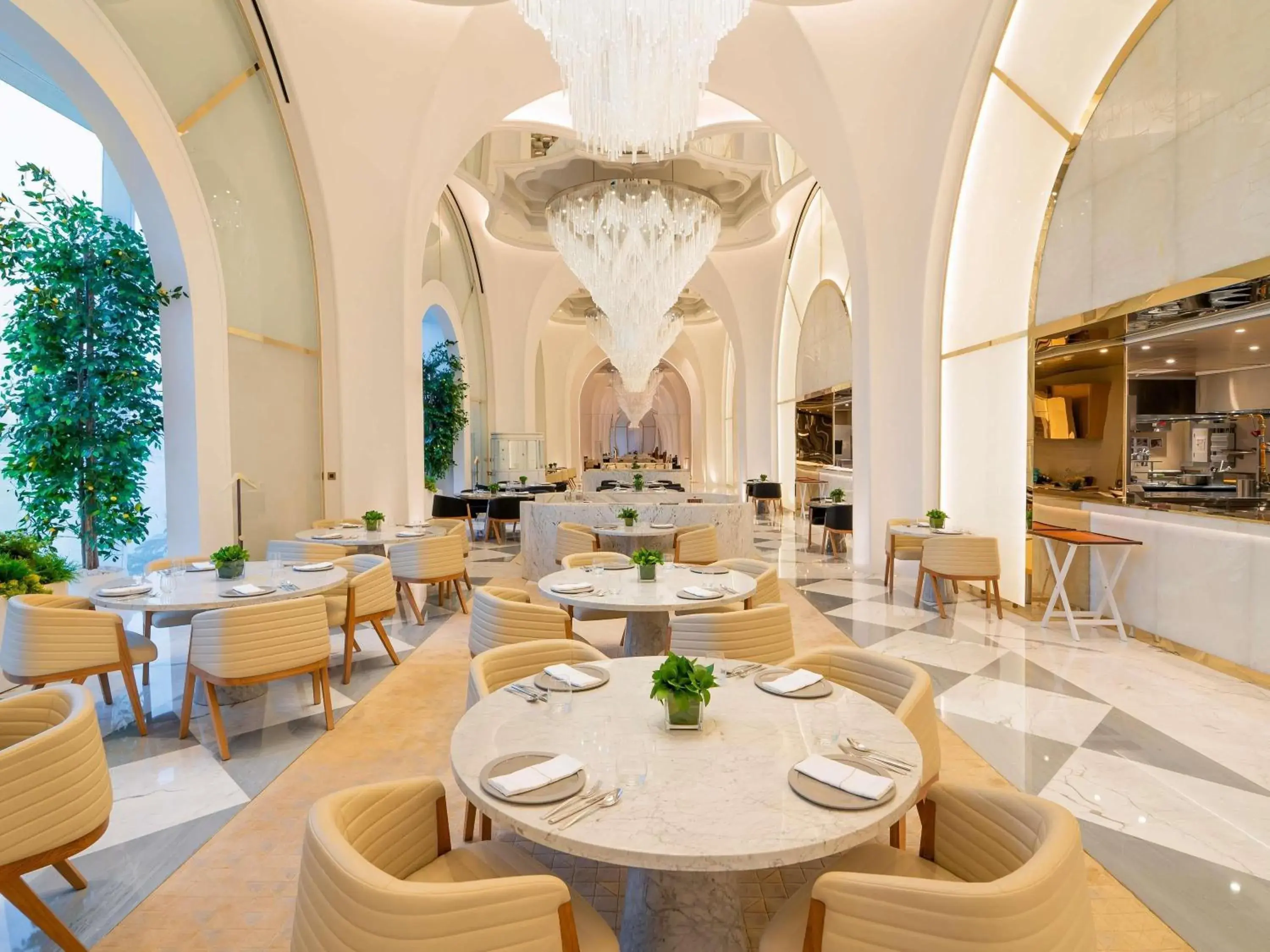 Breakfast in Raffles Doha Breakfast in Raffles Doha