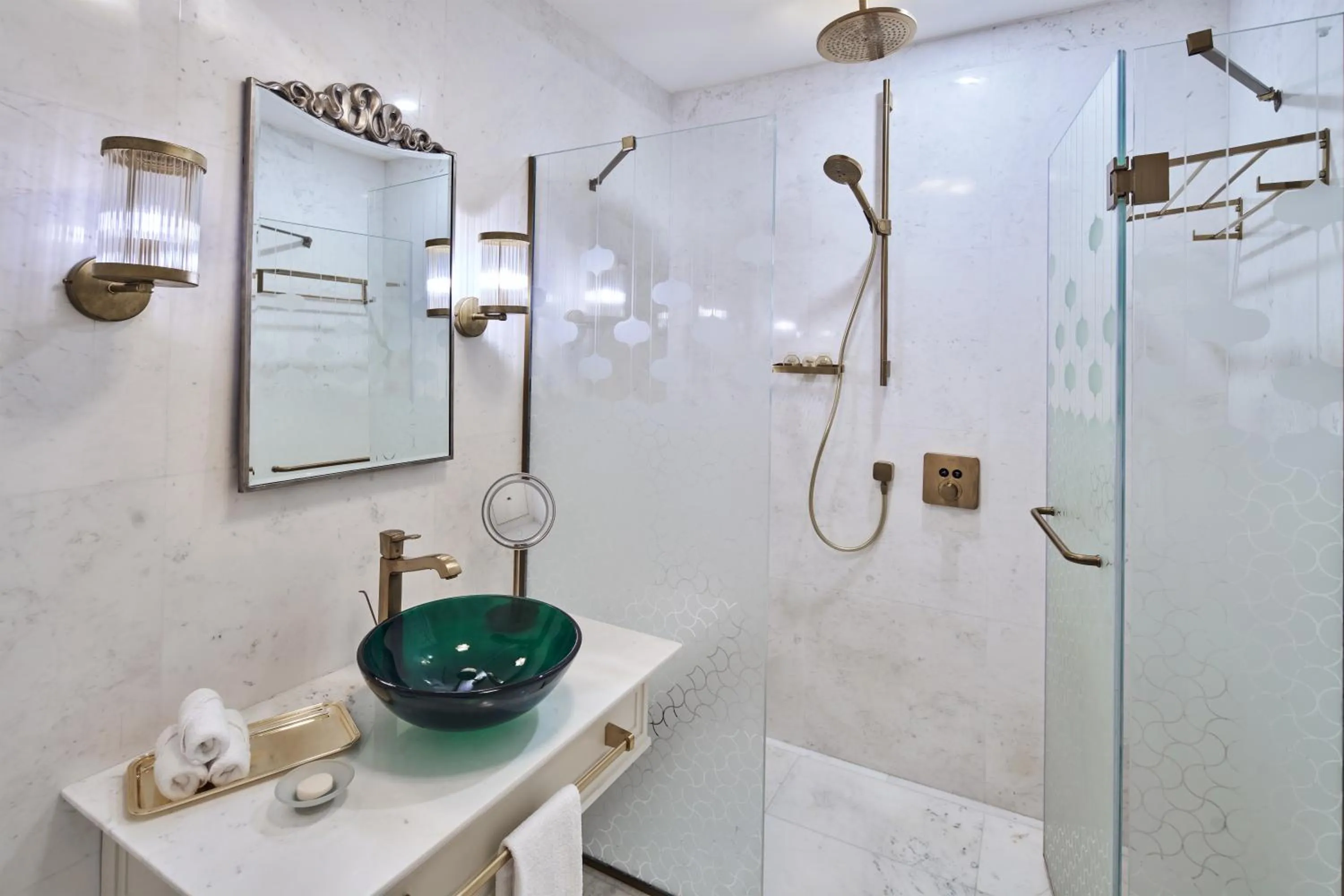 Shower in Club Privé By Rixos Saadiyat