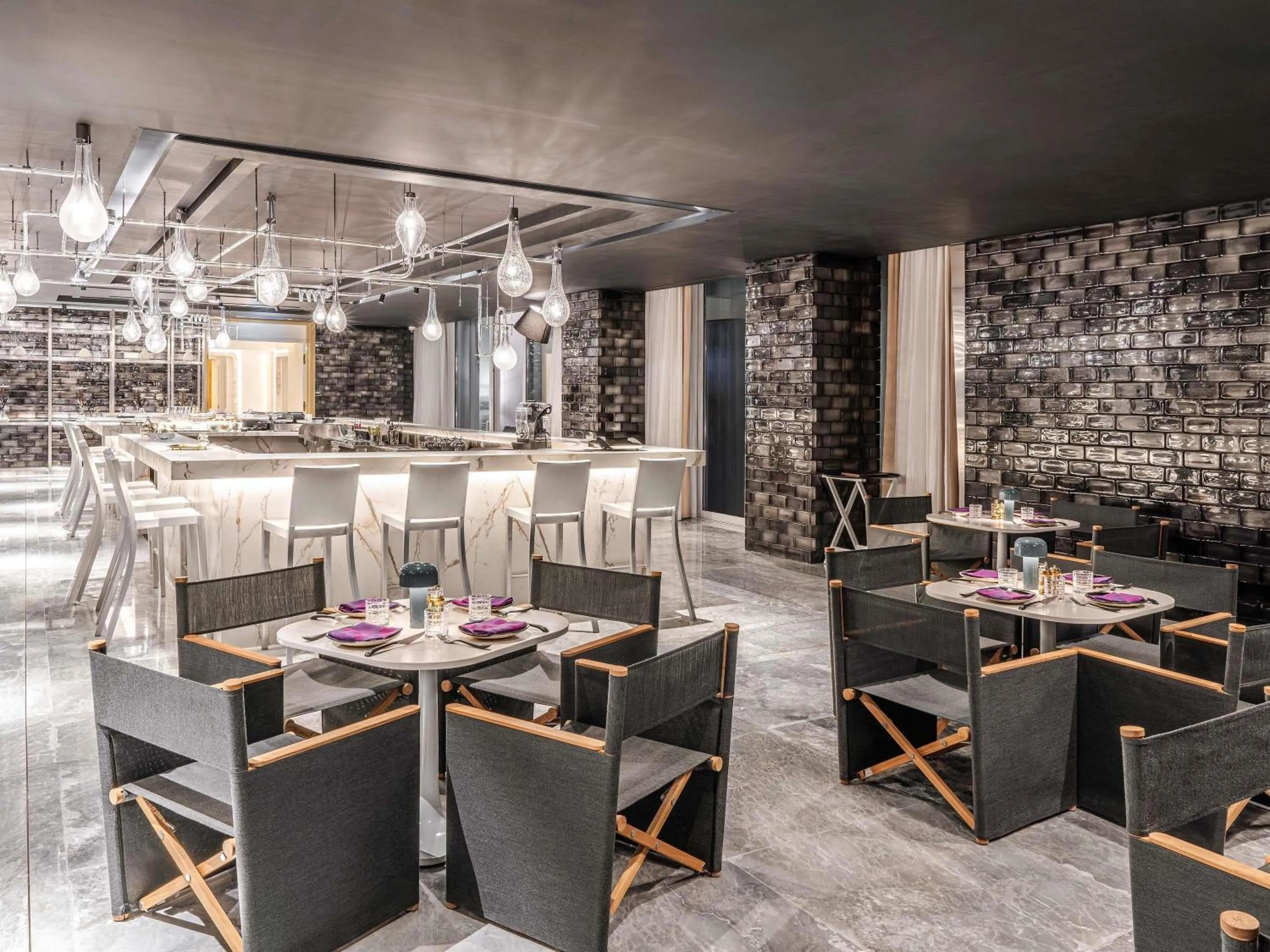 Restaurant/places to eat in Fairmont Doha