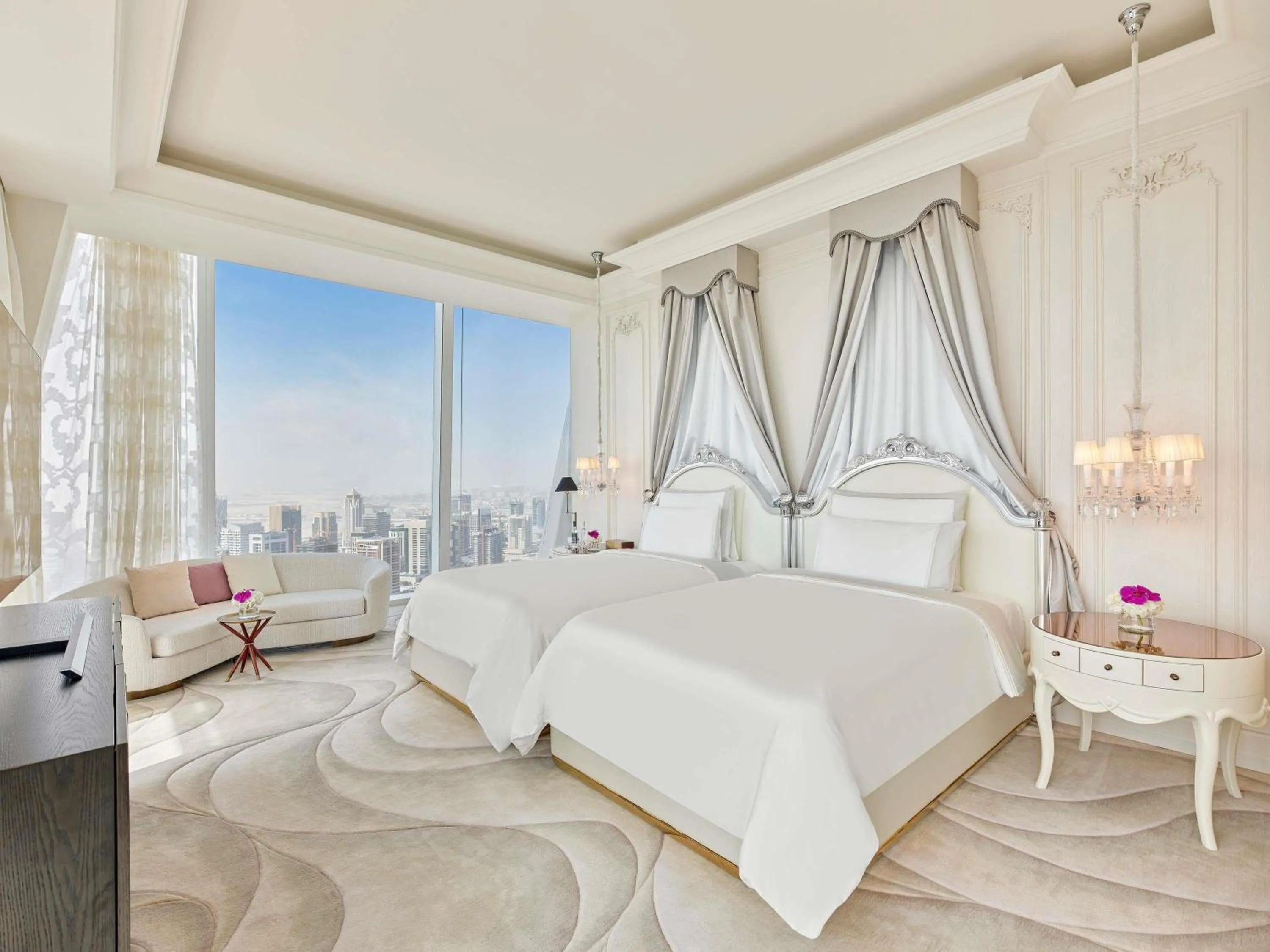 Bedroom, Bed in Fairmont Doha