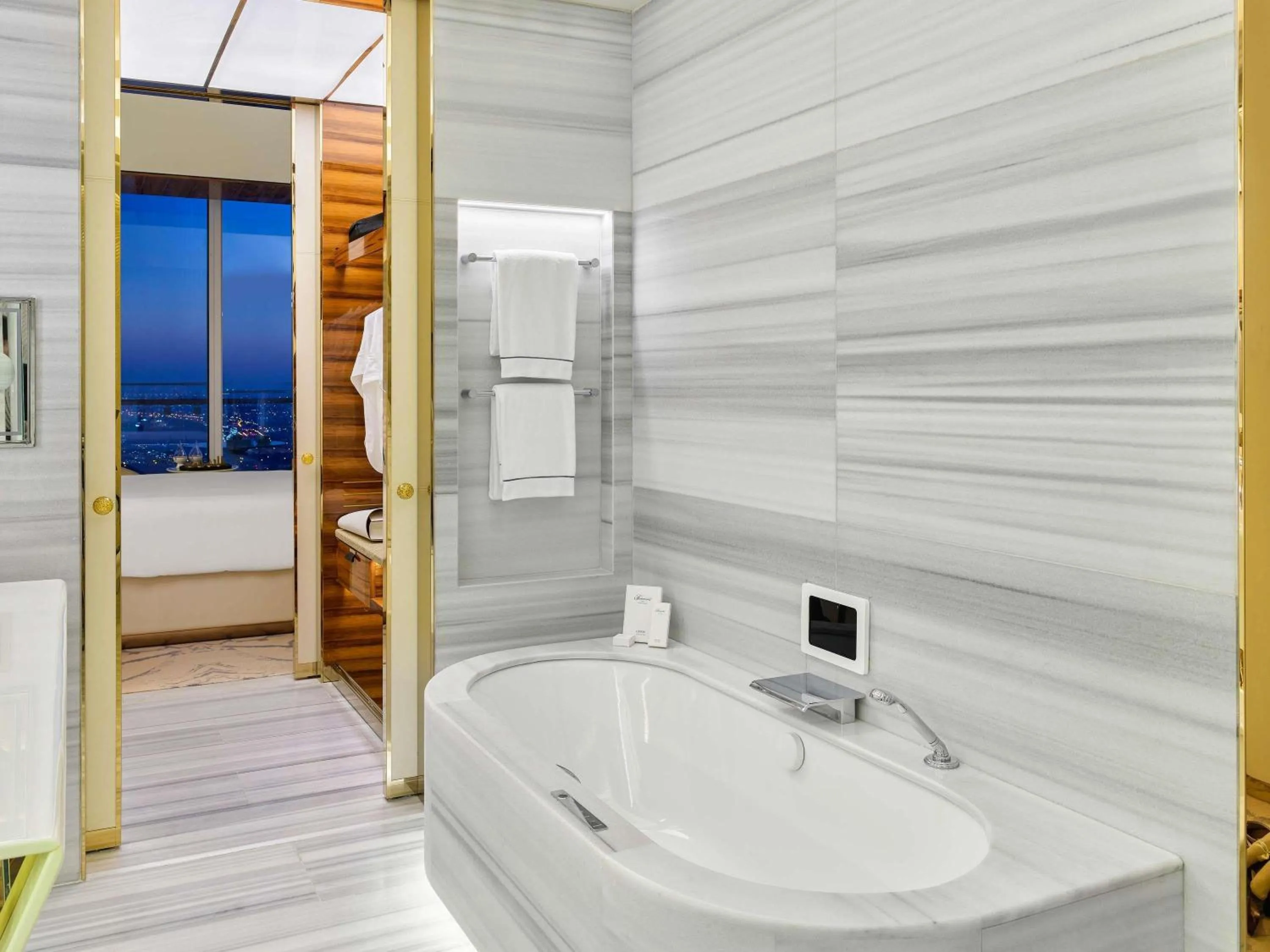 Bedroom in Fairmont Doha