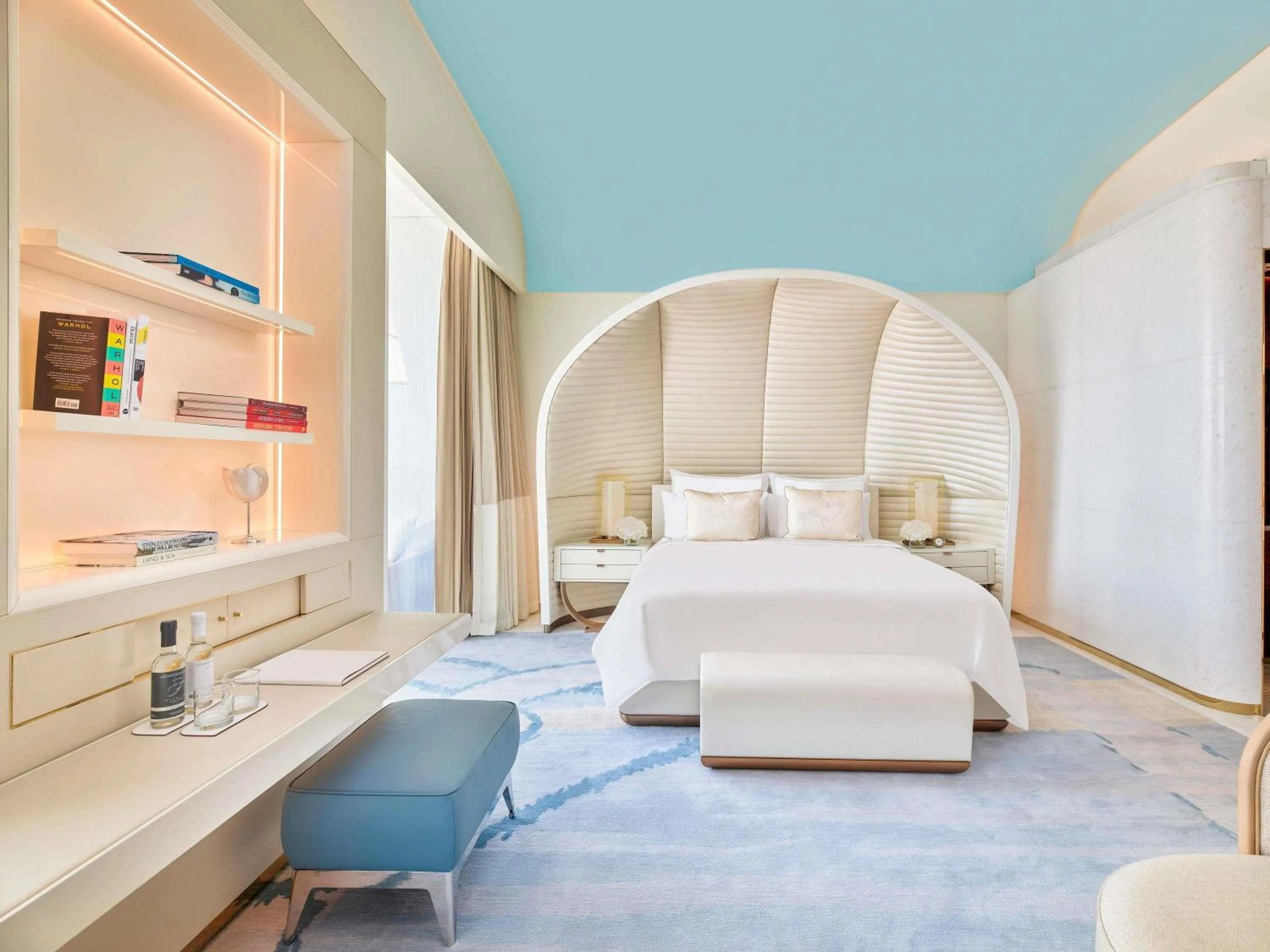 Bedroom, Bed in Fairmont Doha