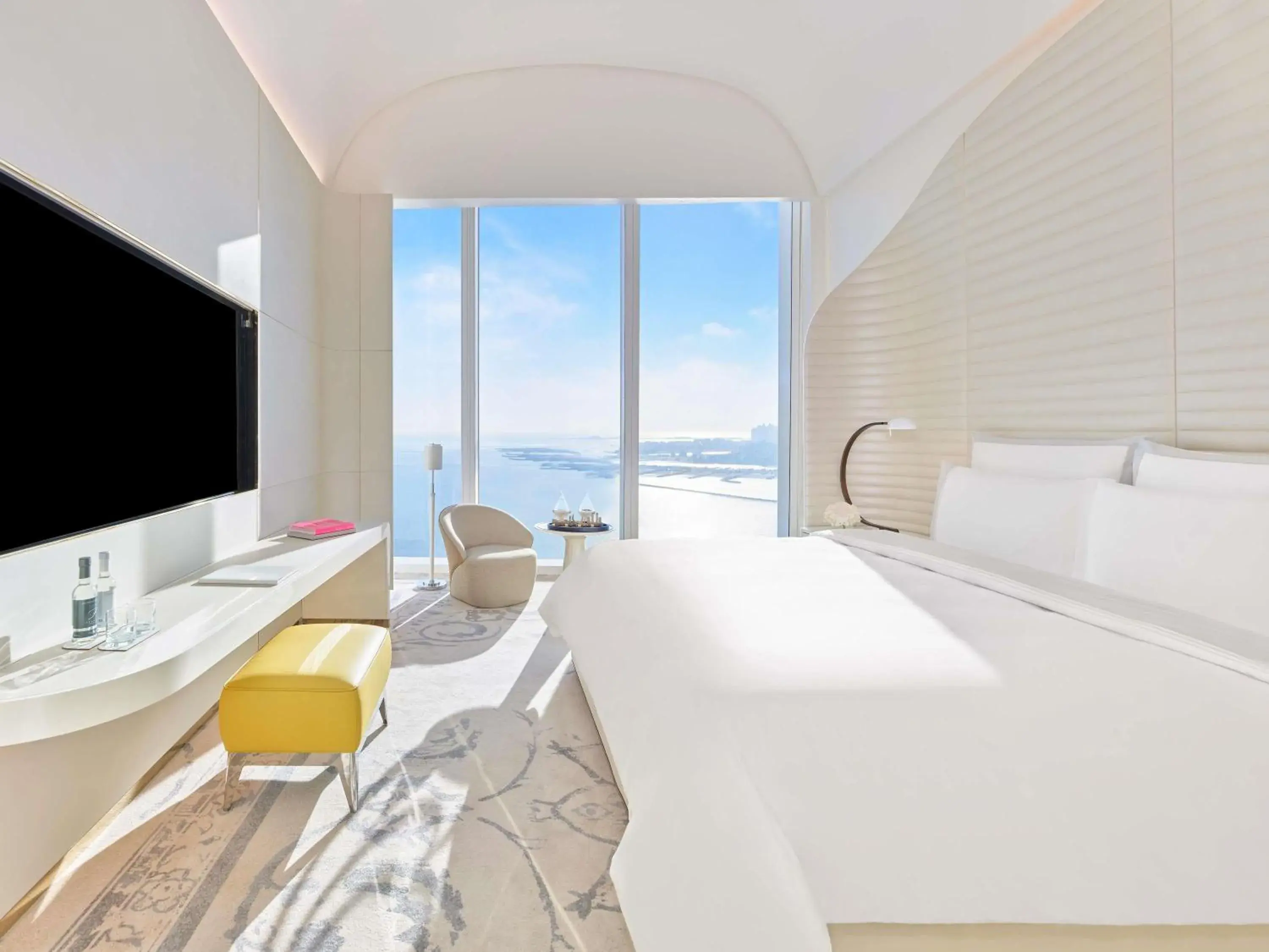 Bedroom, Bed in Fairmont Doha Bedroom, Bed in Fairmont Doha