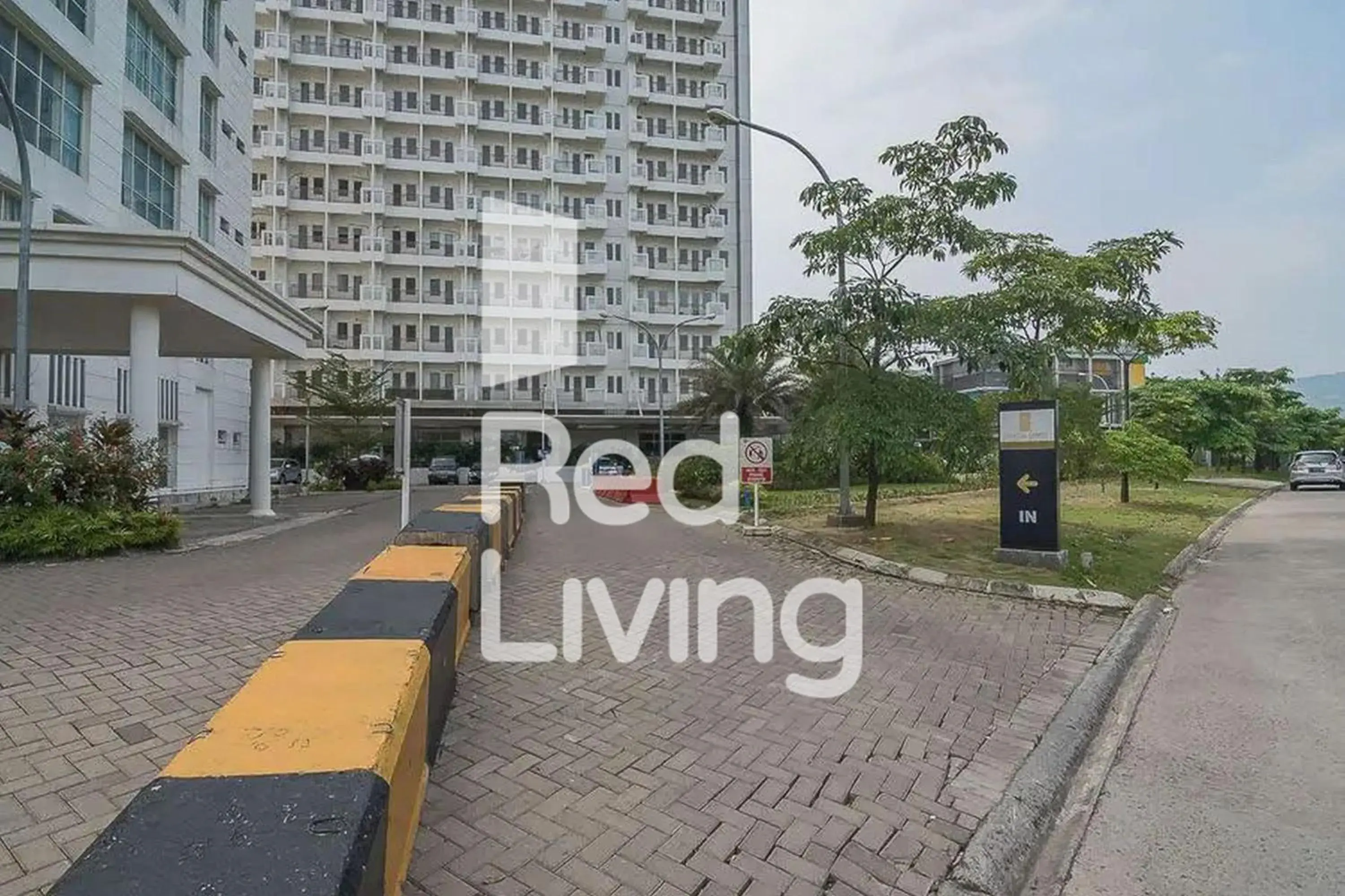 Property building in RedLiving Apartemen Sentul Tower - Skyland Property building in RedLiving Apartemen Sentul Tower - Skyland