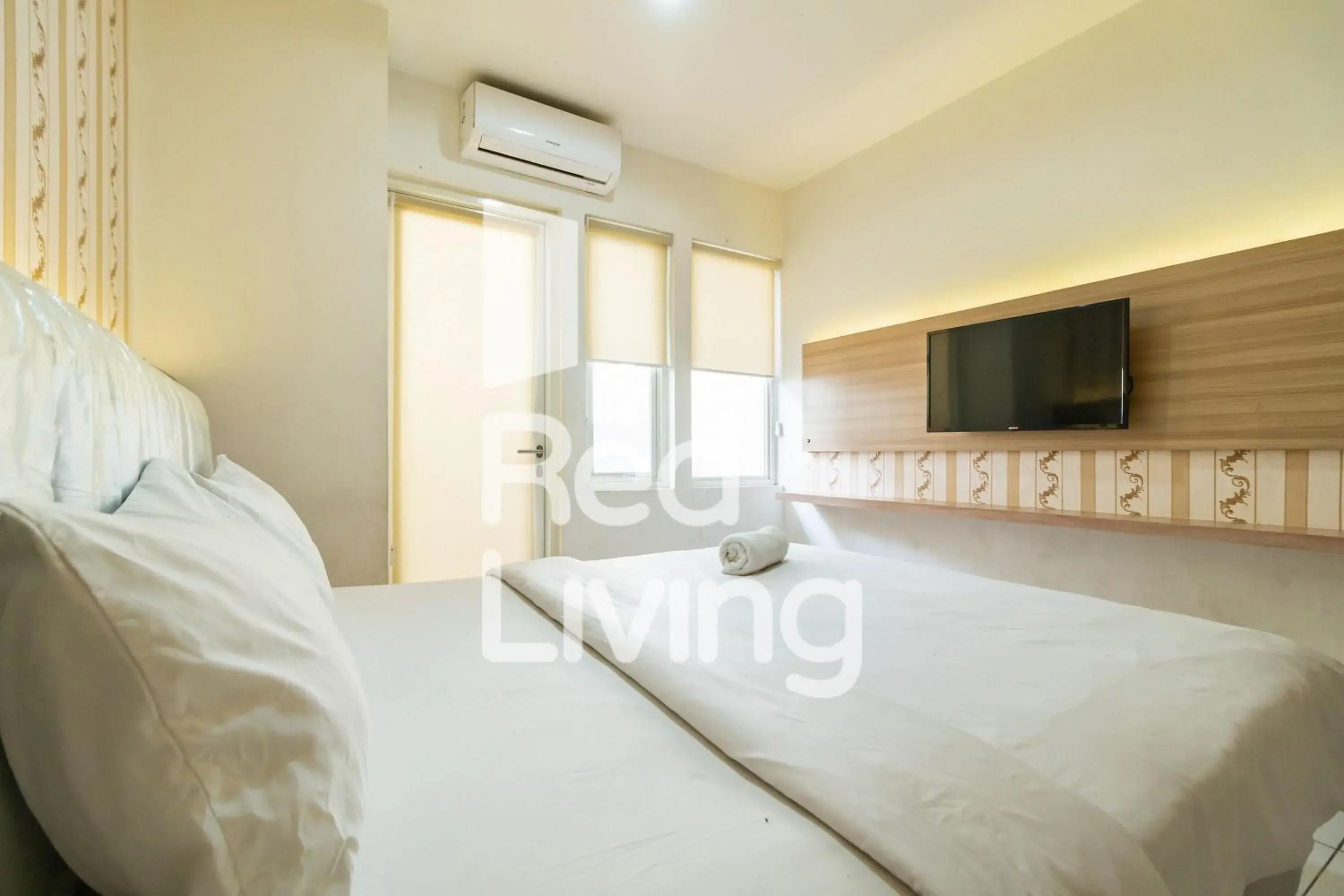 Bedroom, Bed in RedLiving Apartemen Sentul Tower - Skyland Bedroom, Bed in RedLiving Apartemen Sentul Tower - Skyland