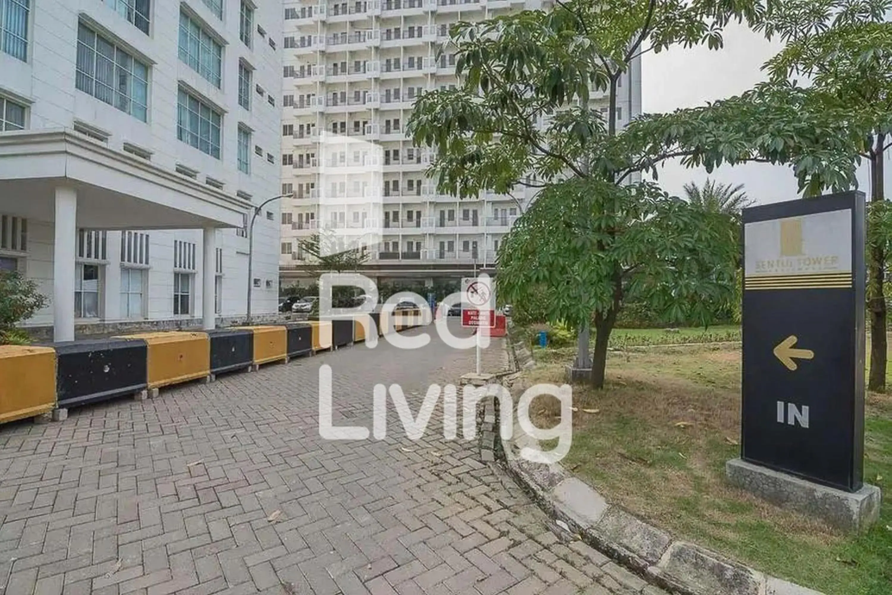 Property building in RedLiving Apartemen Sentul Tower - Skyland Property building in RedLiving Apartemen Sentul Tower - Skyland