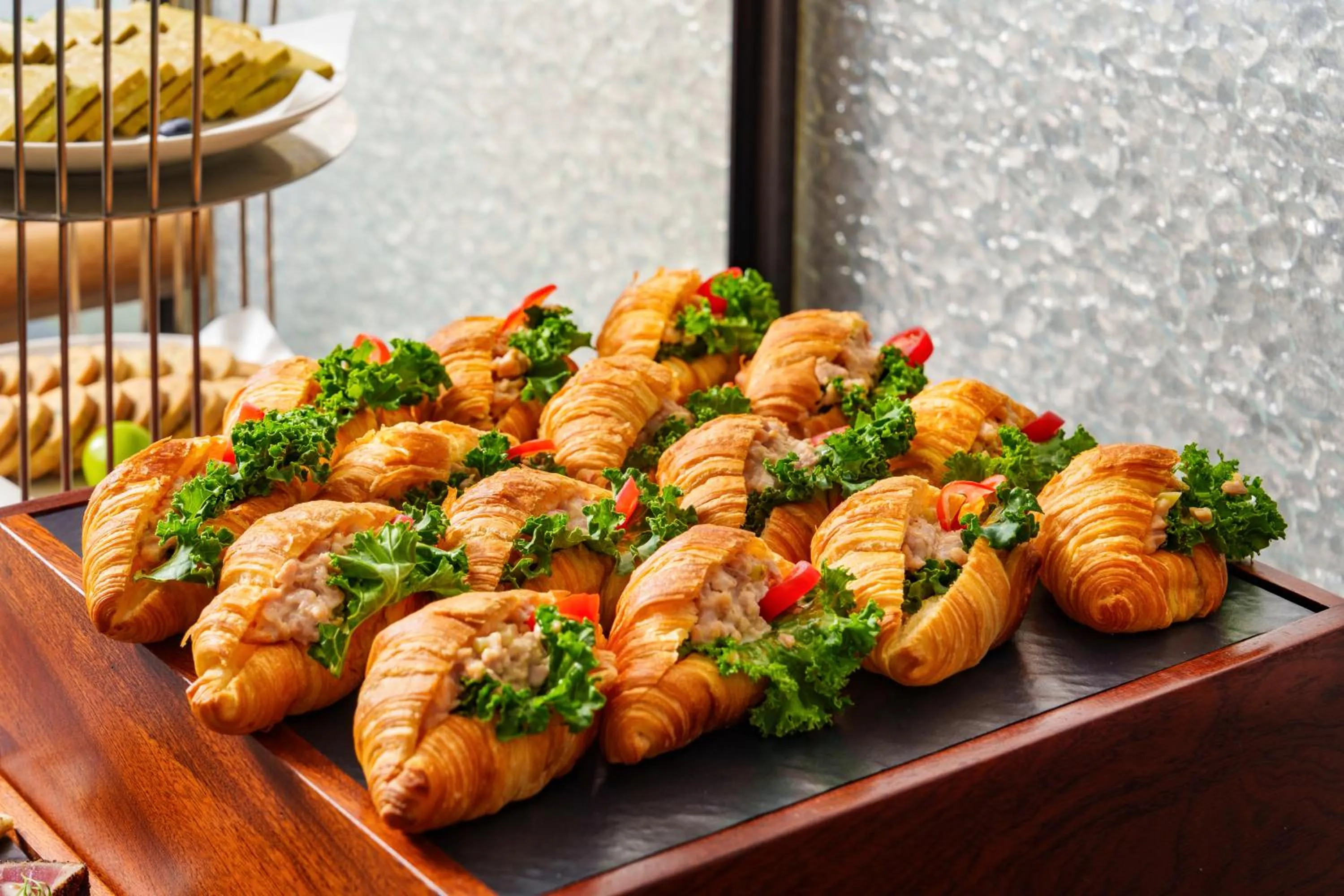 Restaurant/places to eat in Holiday Inn Zhuhai City Center by IHG