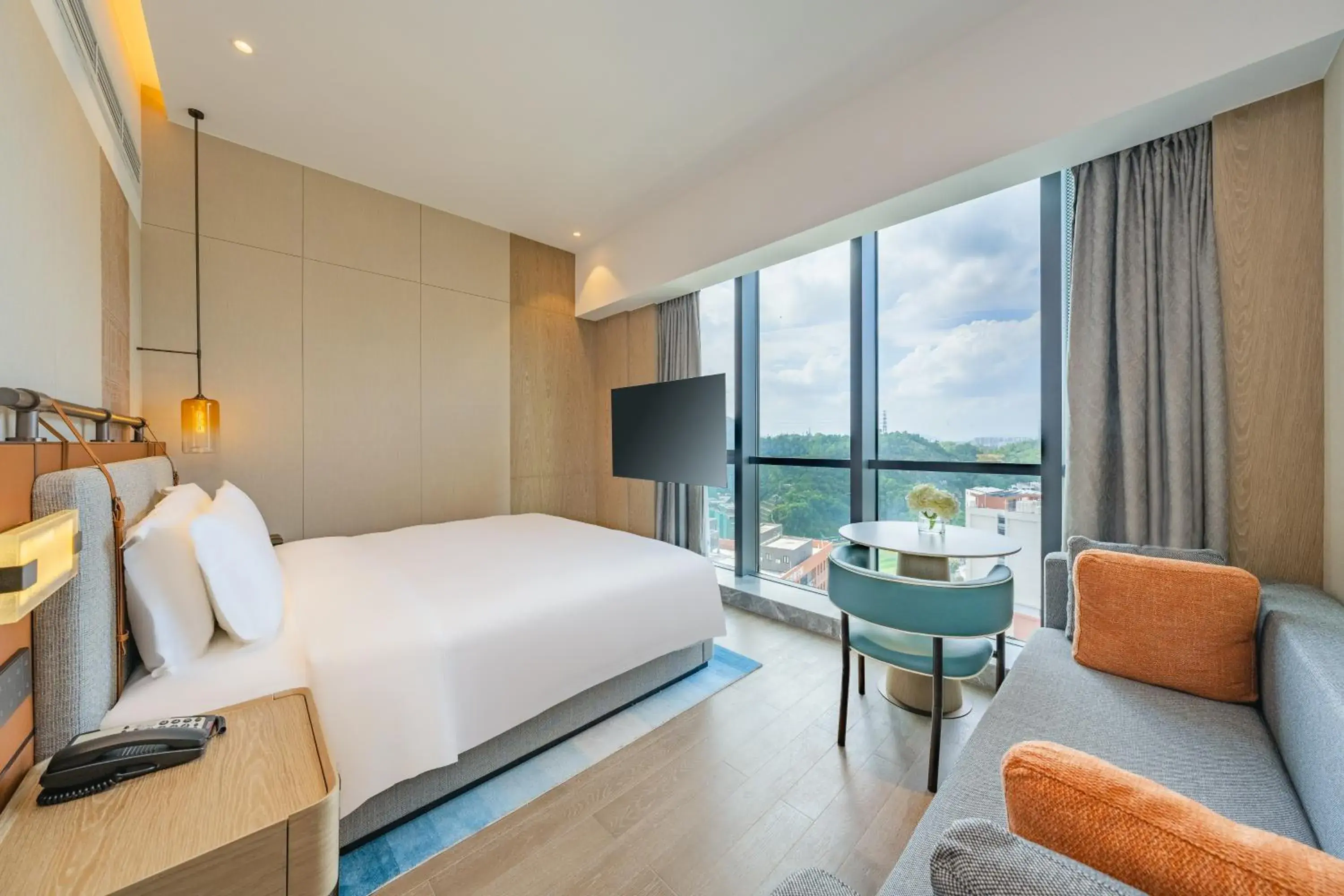 Standard King Room - Accessible in Holiday Inn Zhuhai City Center by IHG Standard King Room - Accessible in Holiday Inn Zhuhai City Center by IHG