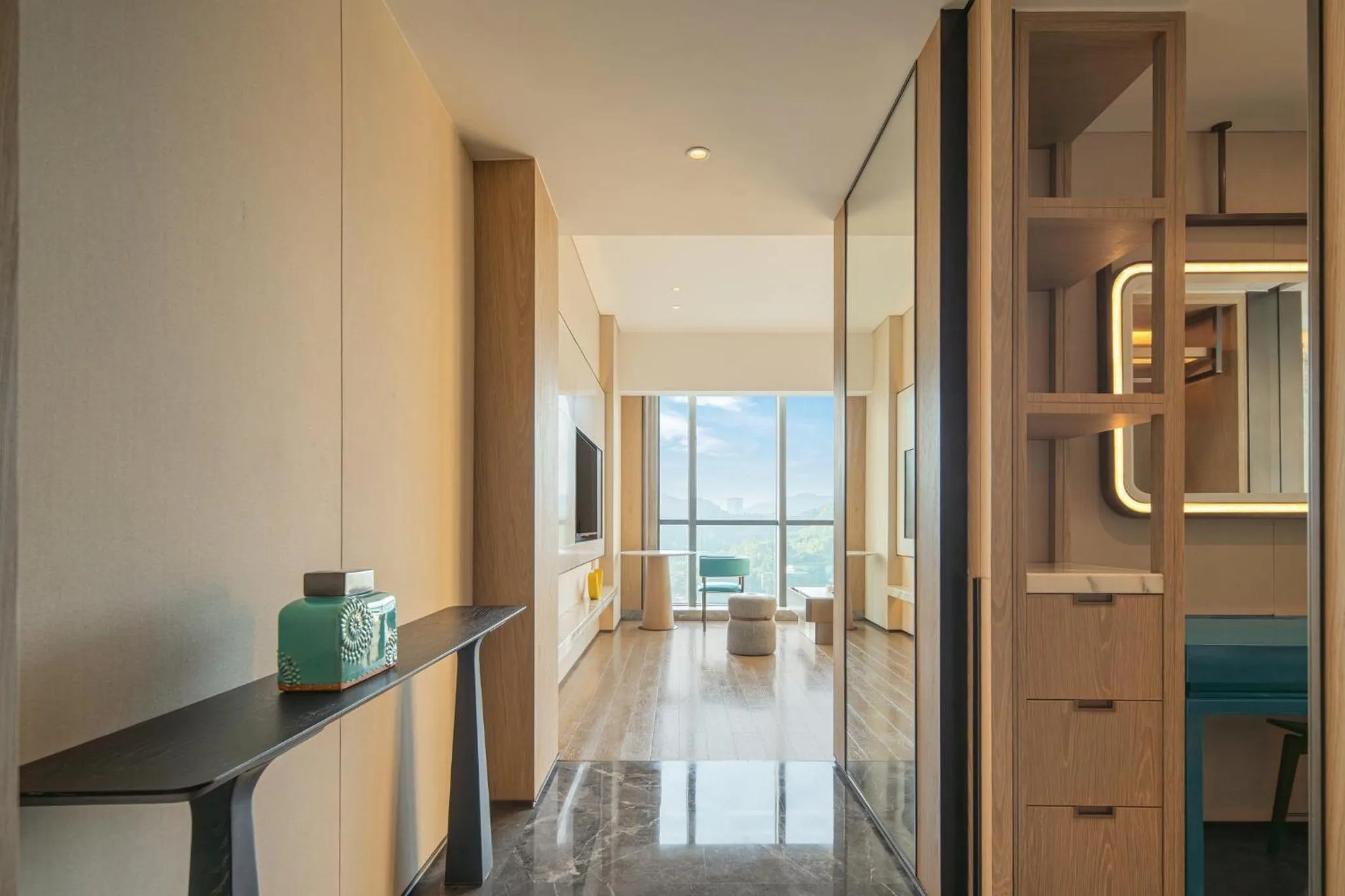 Photo of the whole room in Holiday Inn Zhuhai City Center by IHG