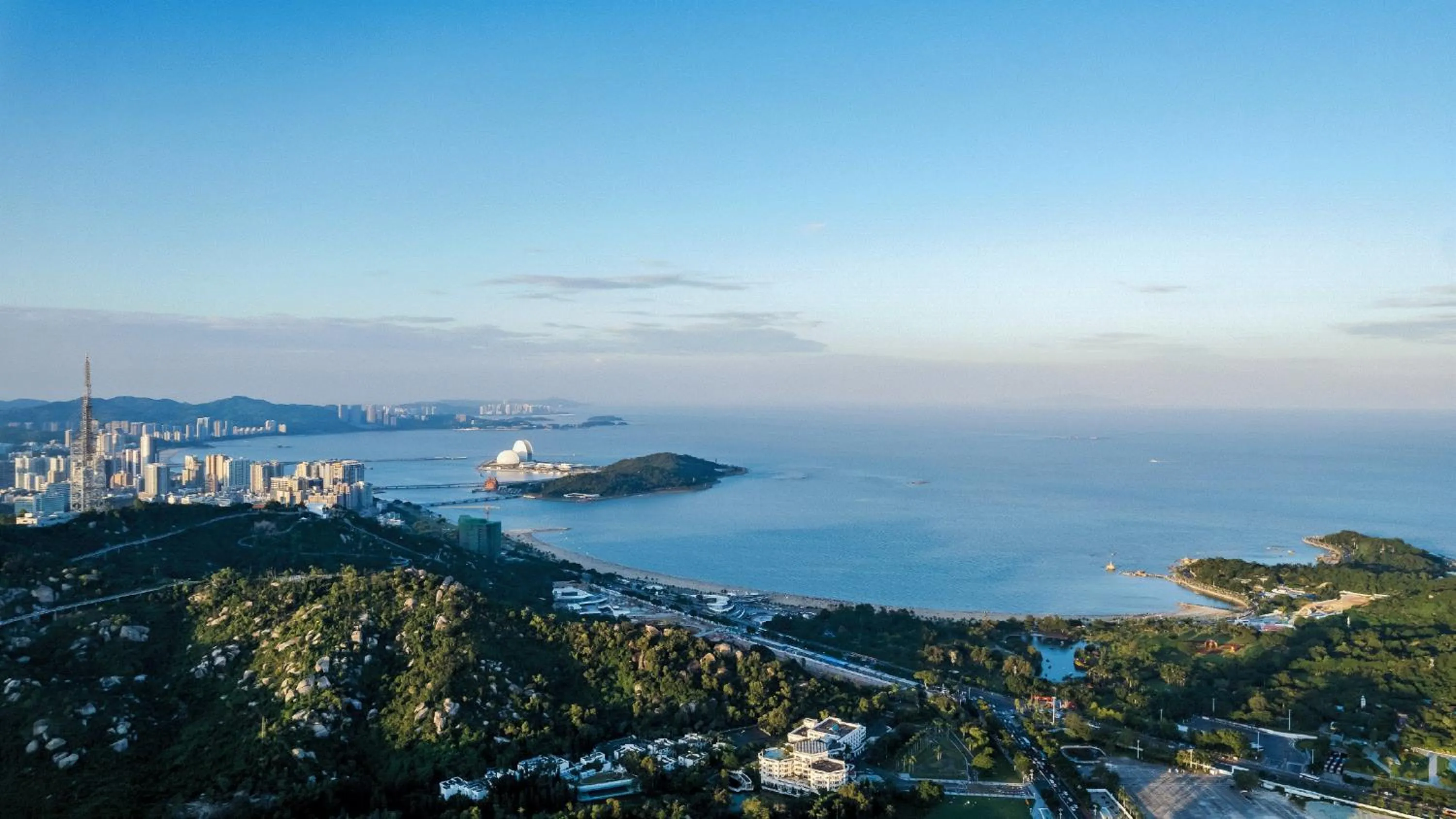 Area and facilities in Holiday Inn Zhuhai City Center by IHG