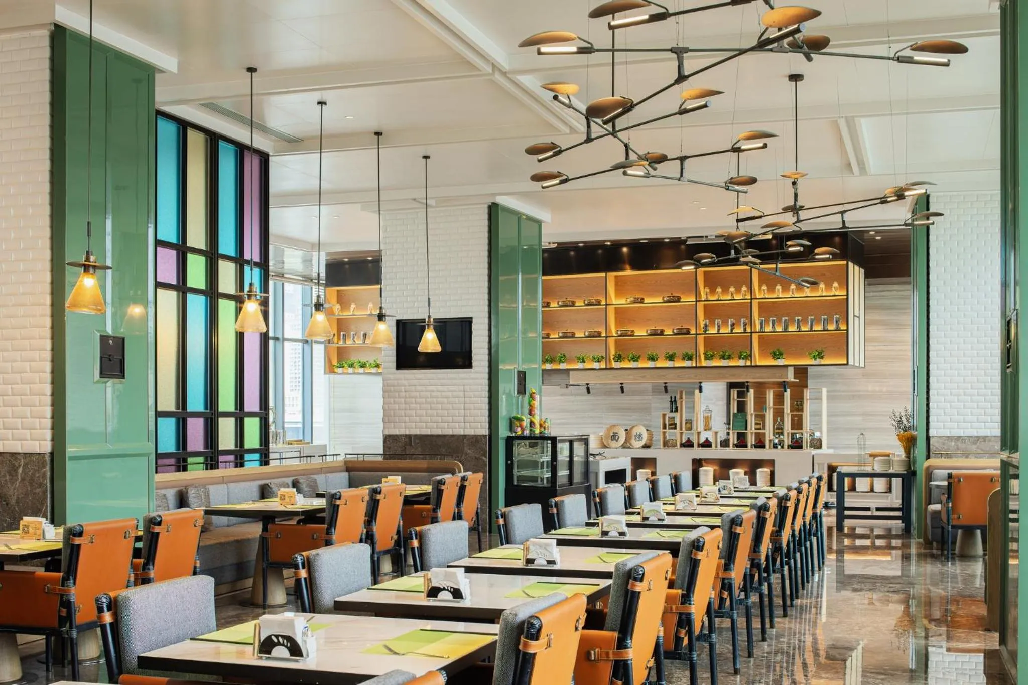 Restaurant/places to eat in Holiday Inn Zhuhai City Center by IHG