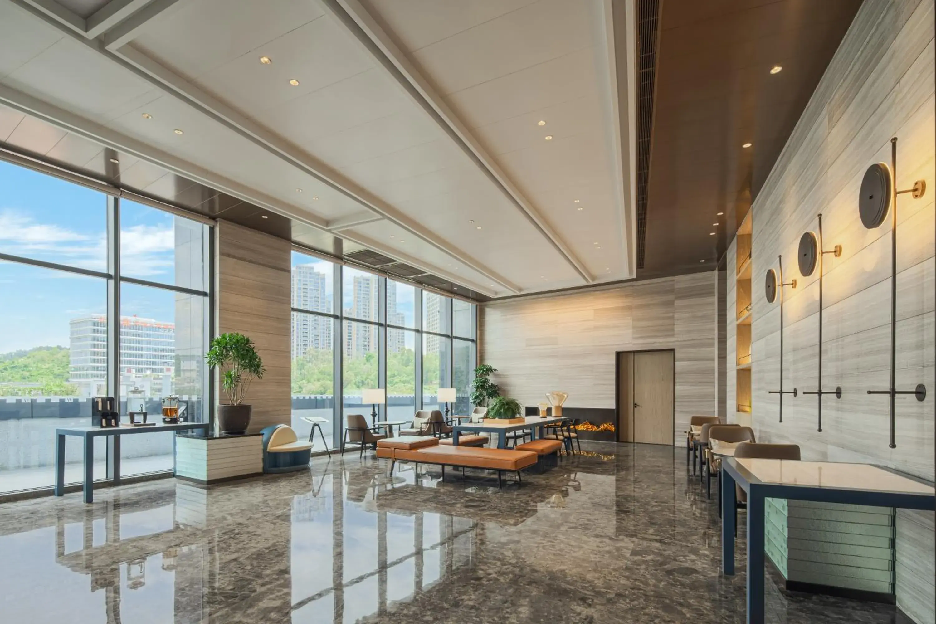 Lobby or reception in Holiday Inn Zhuhai City Center by IHG Lobby or reception in Holiday Inn Zhuhai City Center by IHG