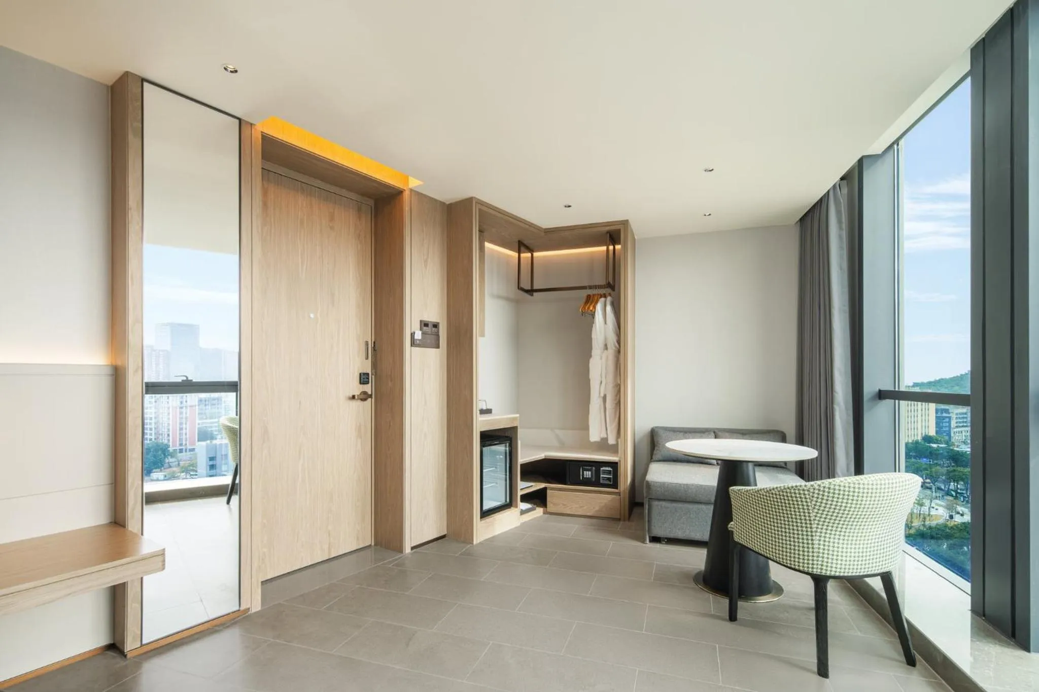 Photo of the whole room in Holiday Inn Zhuhai City Center by IHG