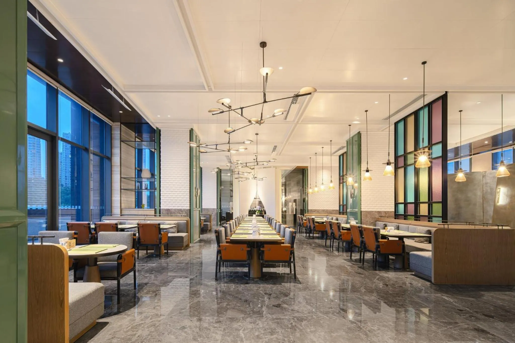 Restaurant/places to eat in Holiday Inn Zhuhai City Center by IHG