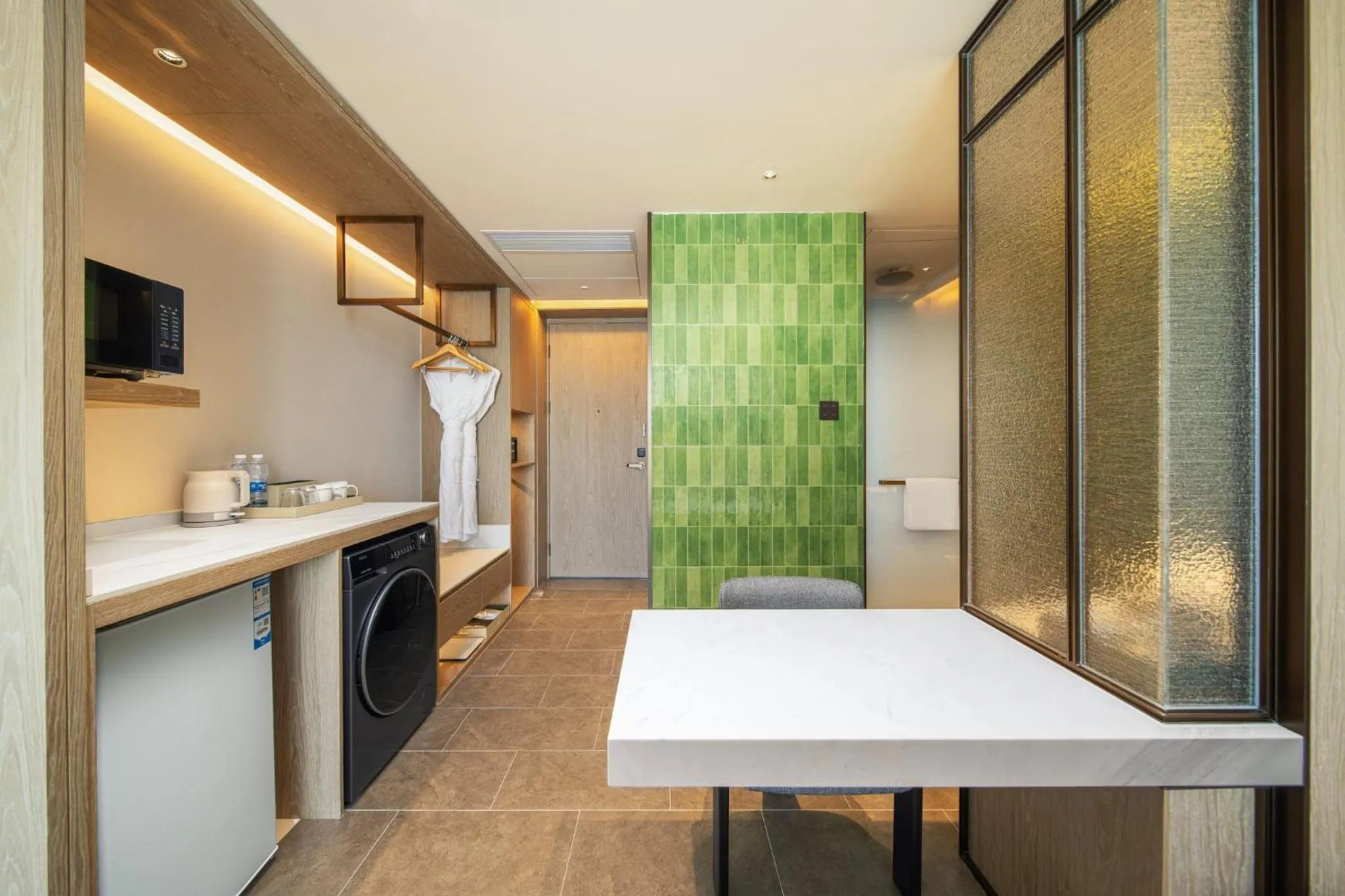 Photo of the whole room in Holiday Inn Zhuhai City Center by IHG