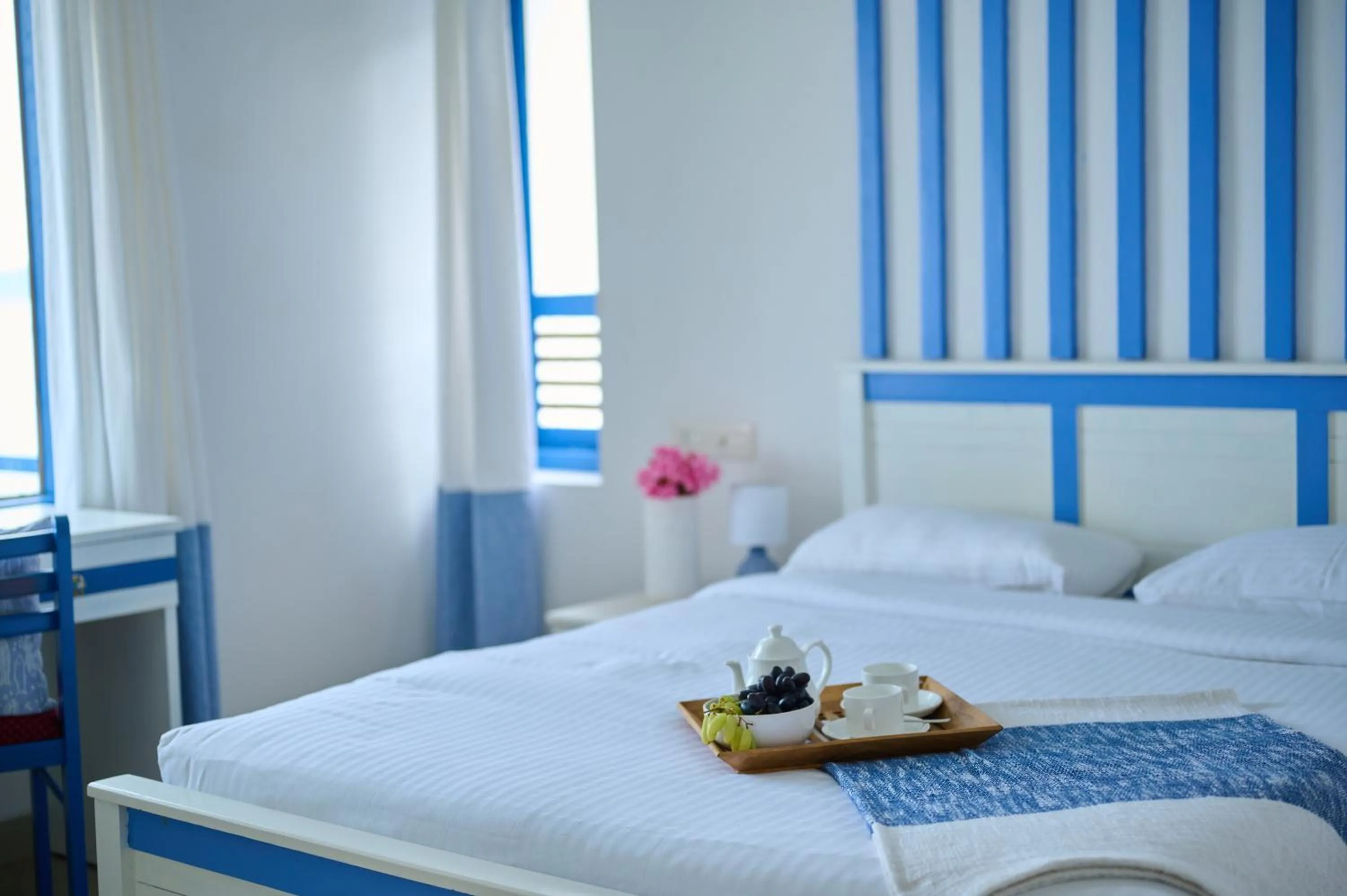 Bed in Seclude by the Lake, Alleppey