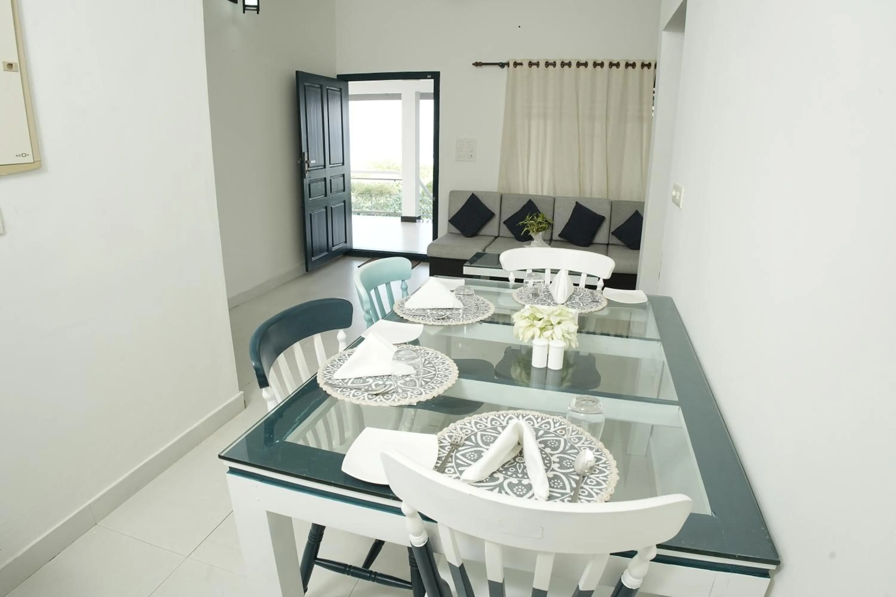 Dining area in Seclude by the Lake, Alleppey