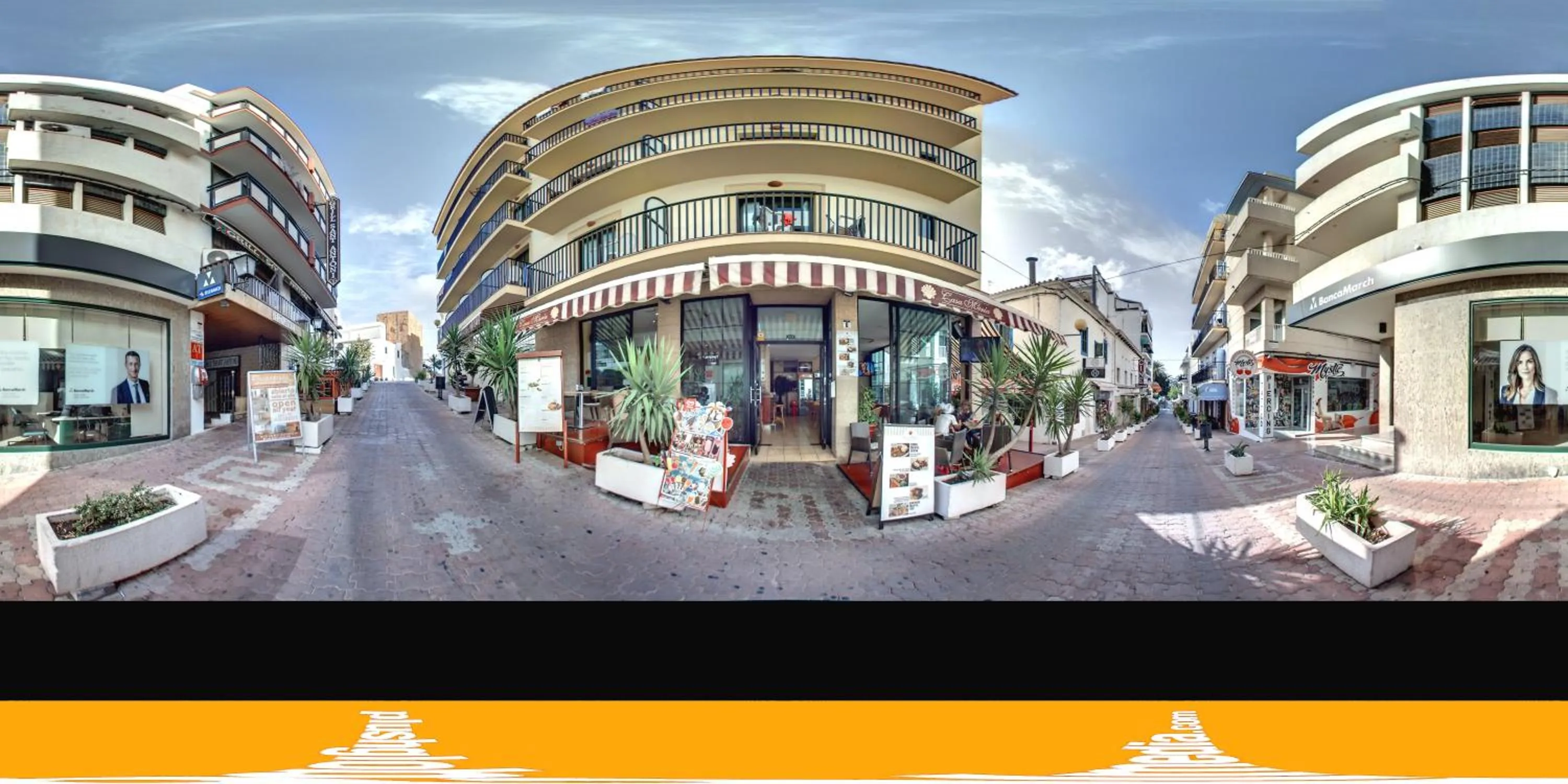 Facade/entrance in Apartamentos Casa Maria