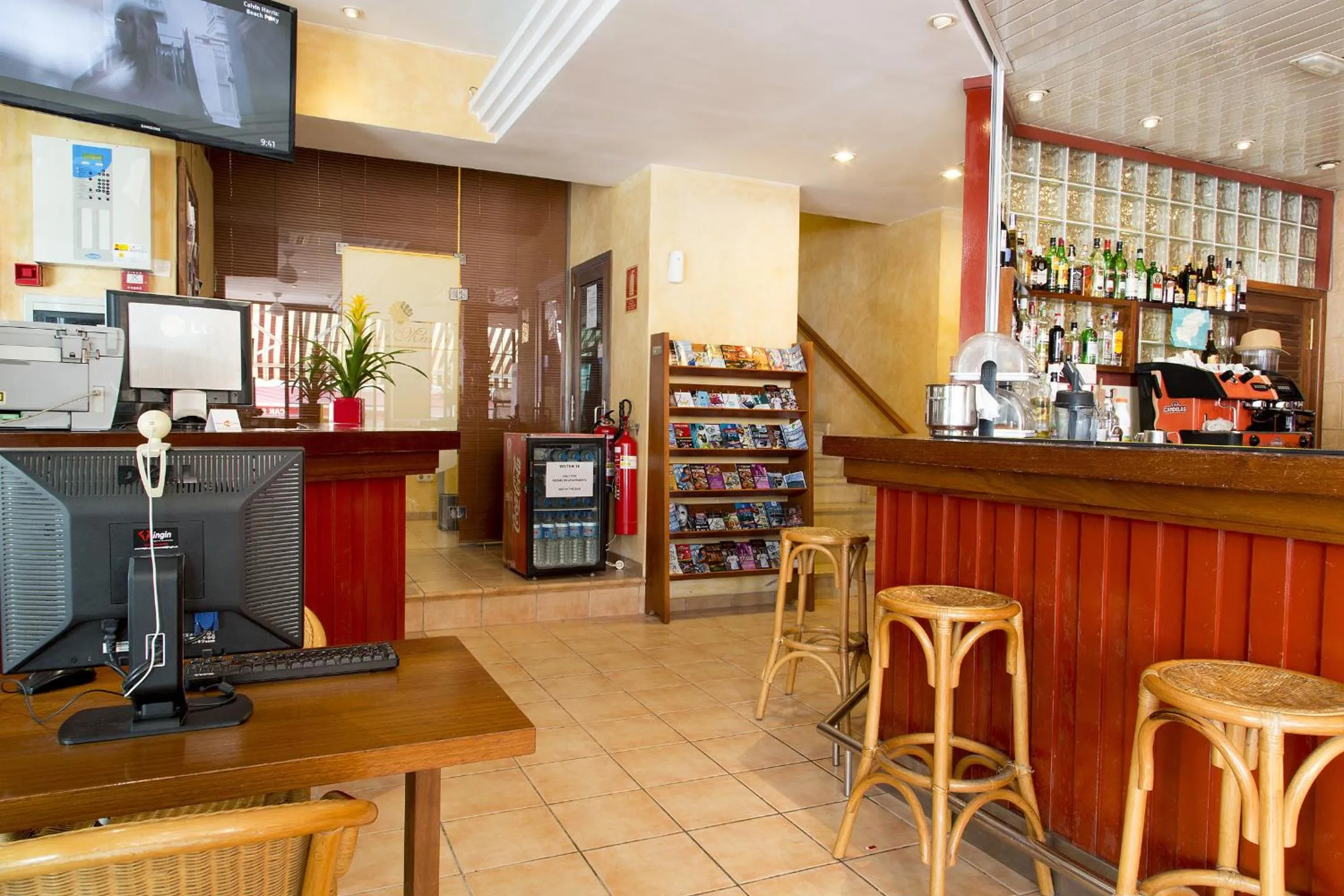 Restaurant/places to eat in Apartamentos Casa Maria