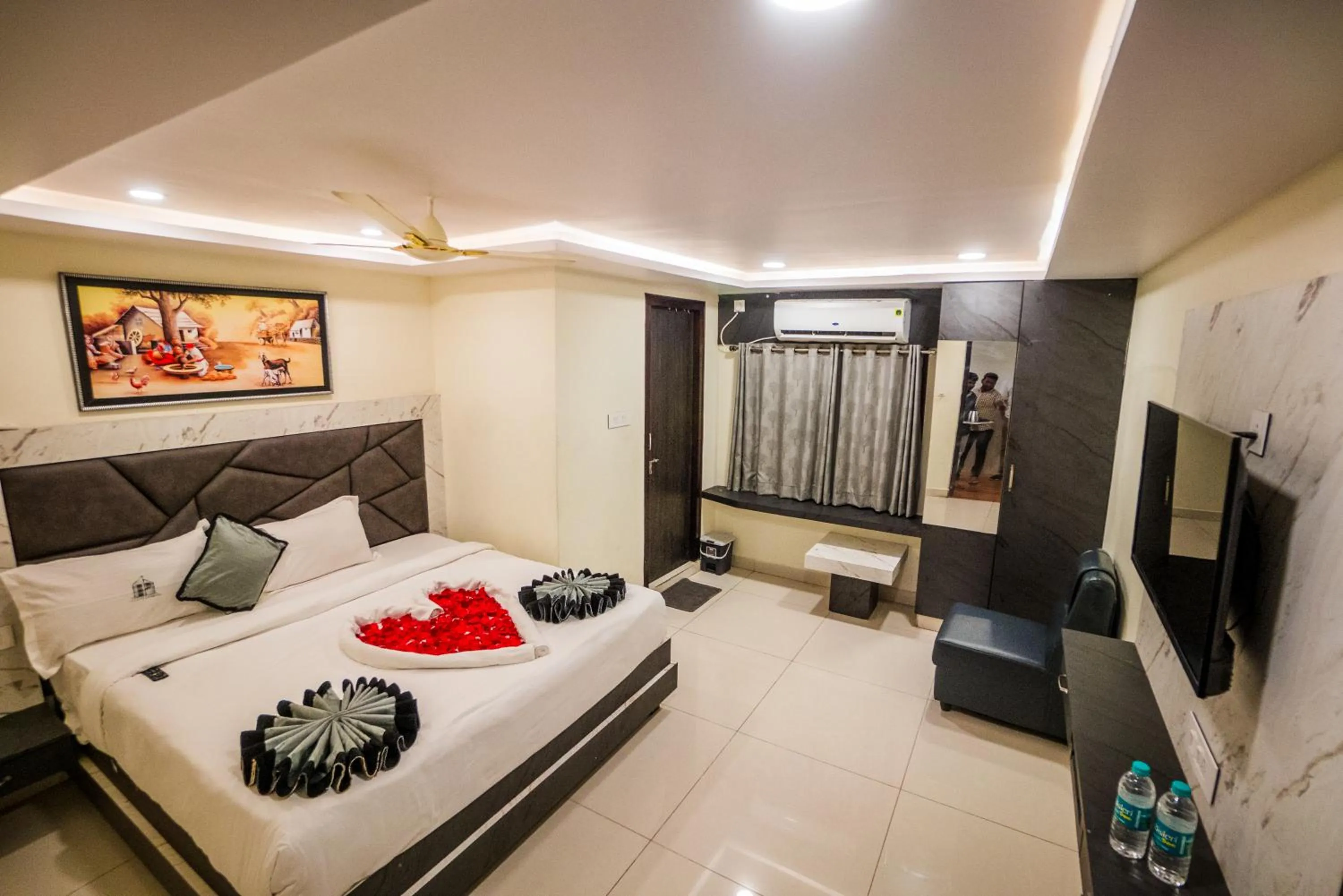 Bedroom, Bed in HOTEL PARAMESHWARA luxury awaits