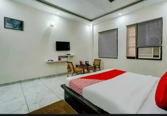 Bedroom, Bed in Hotel O Seventy stay in Bedroom, Bed in Hotel O Seventy stay in