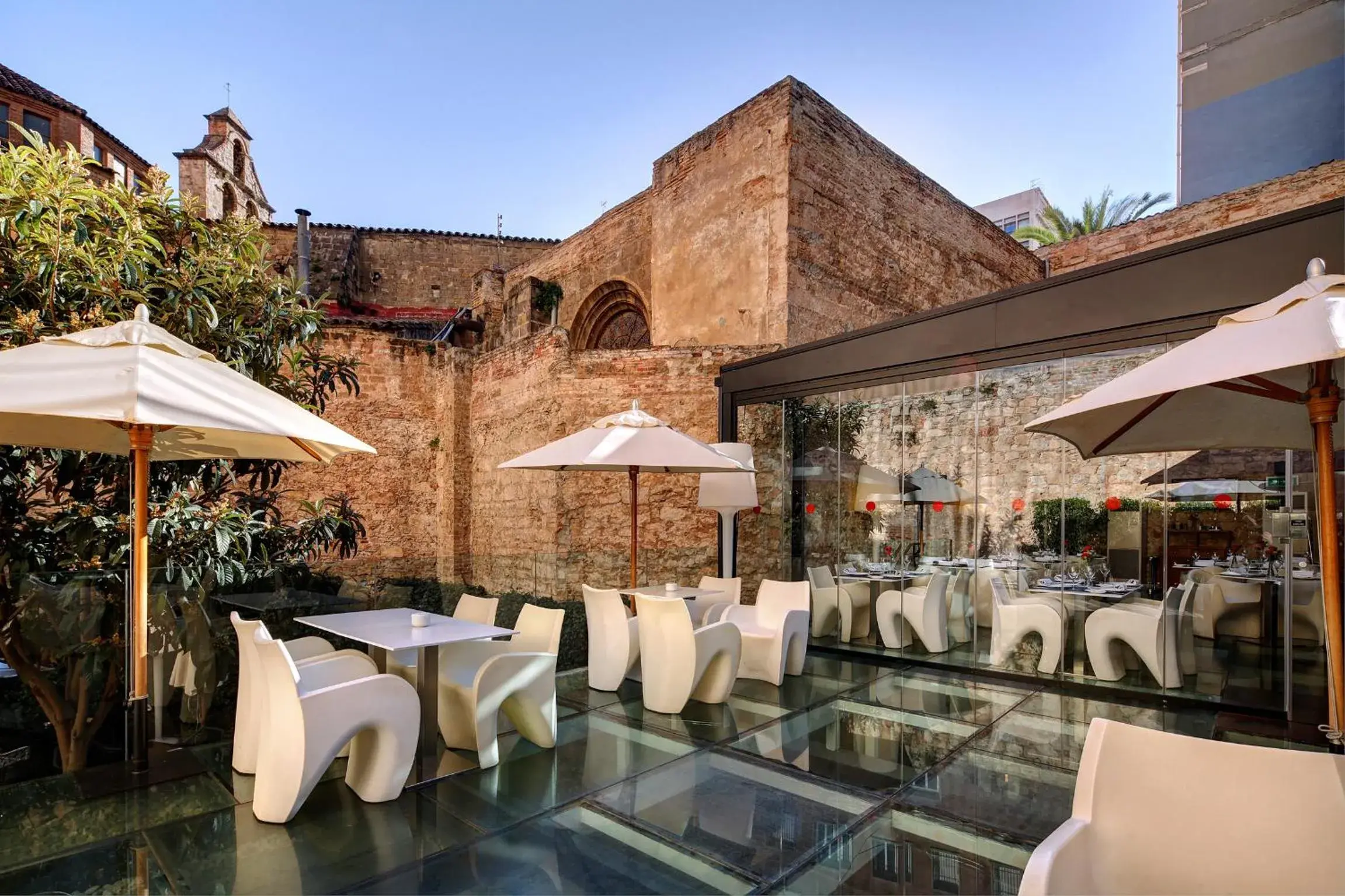 Restaurant/places to eat in Olivia Plaza Hotel Restaurant/places to eat in Olivia Plaza Hotel