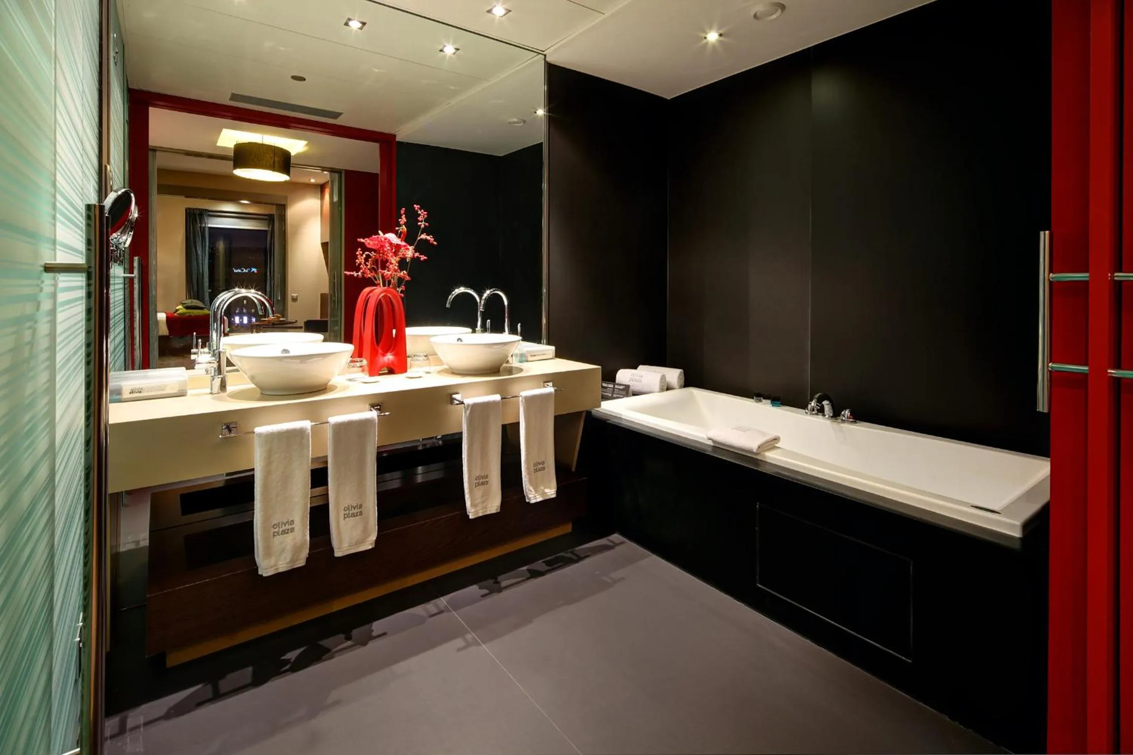 Bathroom in Olivia Plaza Hotel