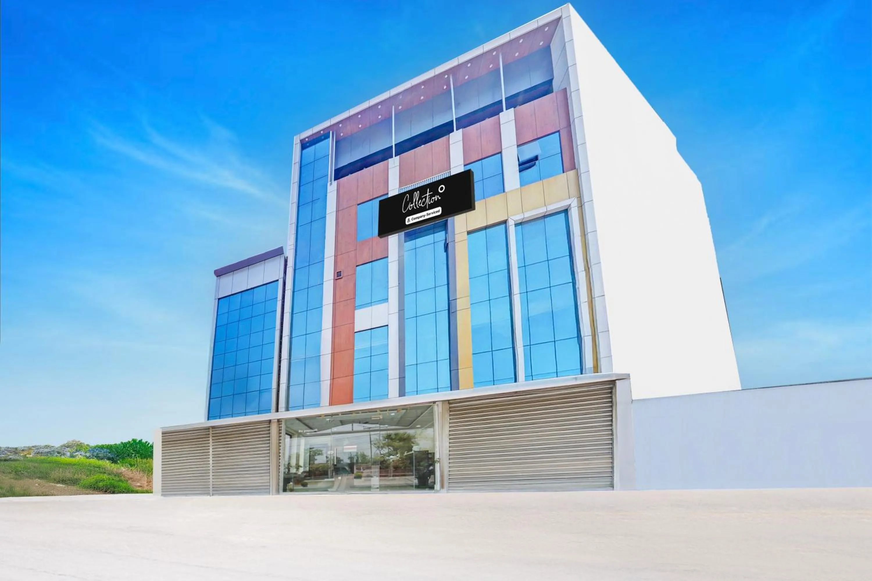 Facade/entrance in Super Collection O Warangal Railway Station