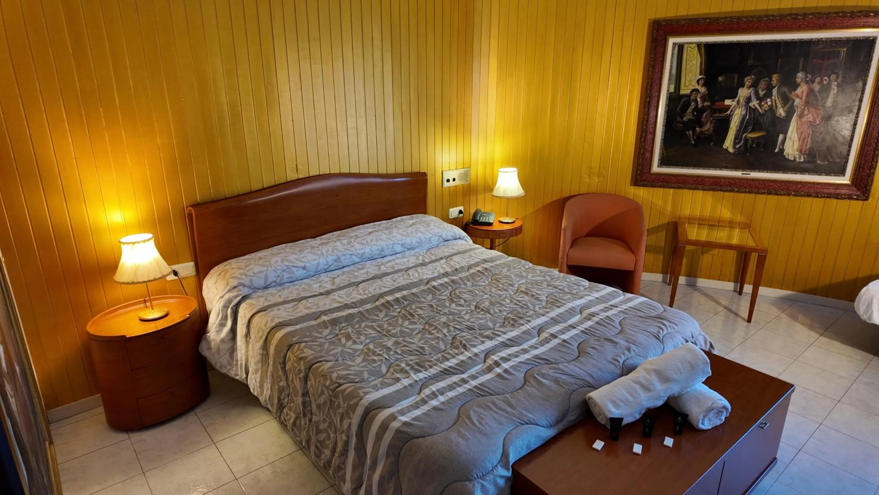 Bed in Ampuria Inn