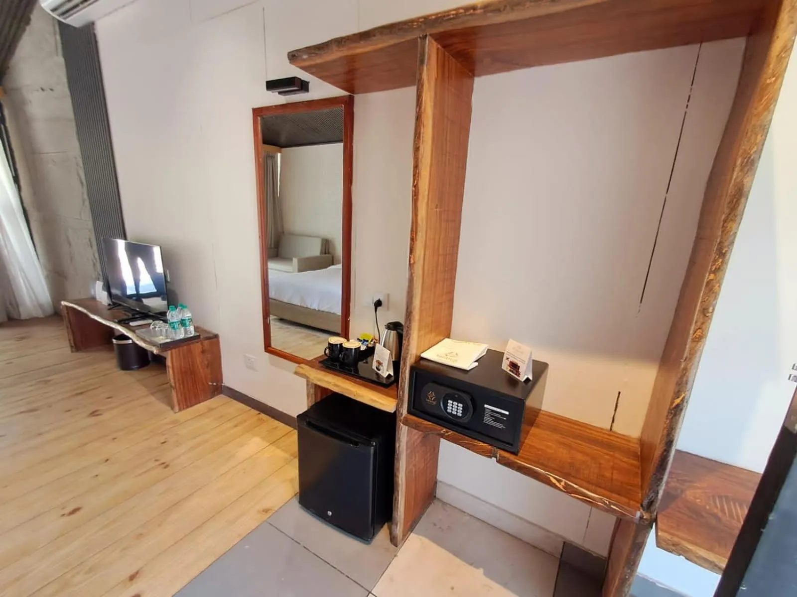 Bedroom, Bed in WelcomHeritage Tarangi Ramganga Resort