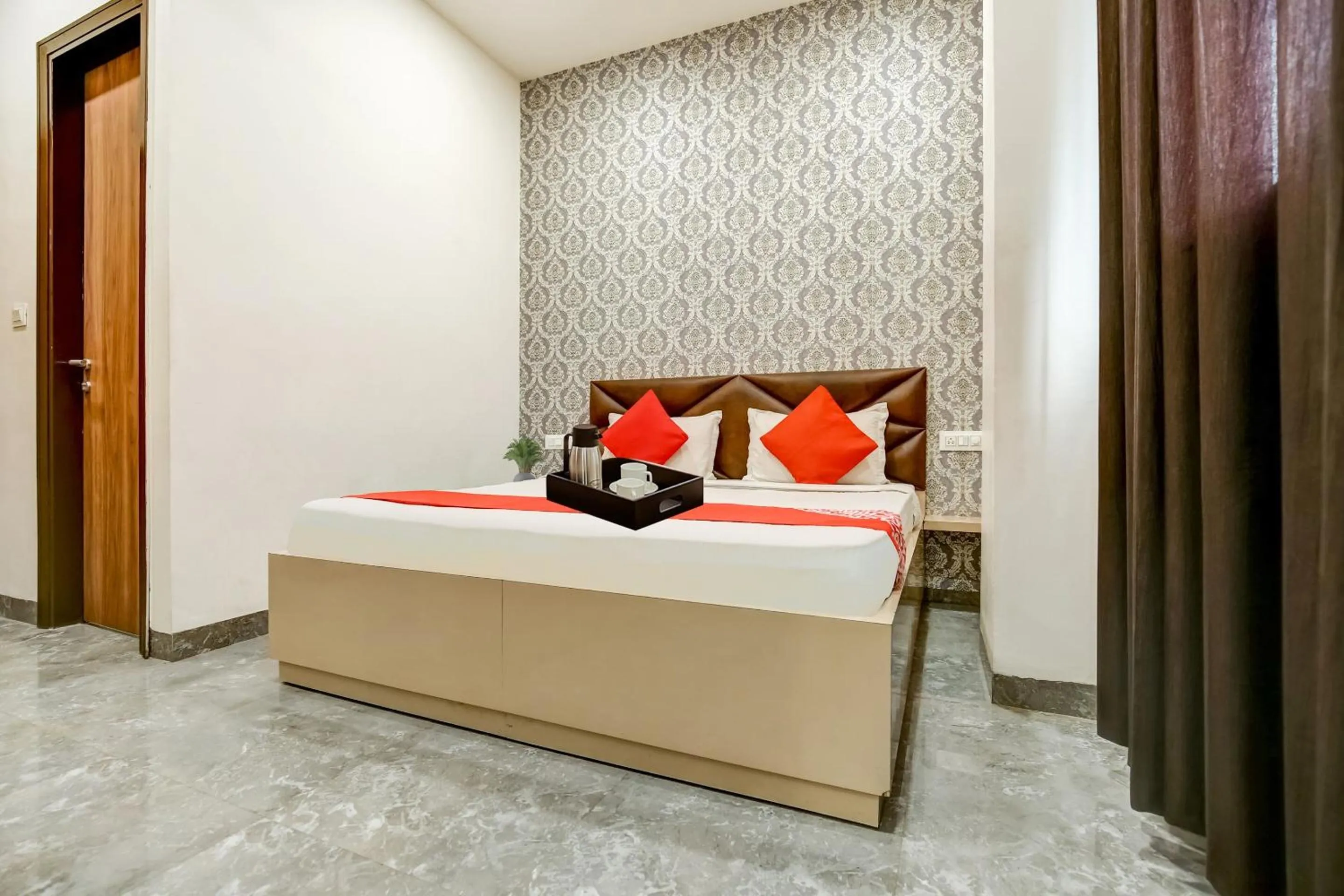 Bedroom in Hotel O Jo Jo