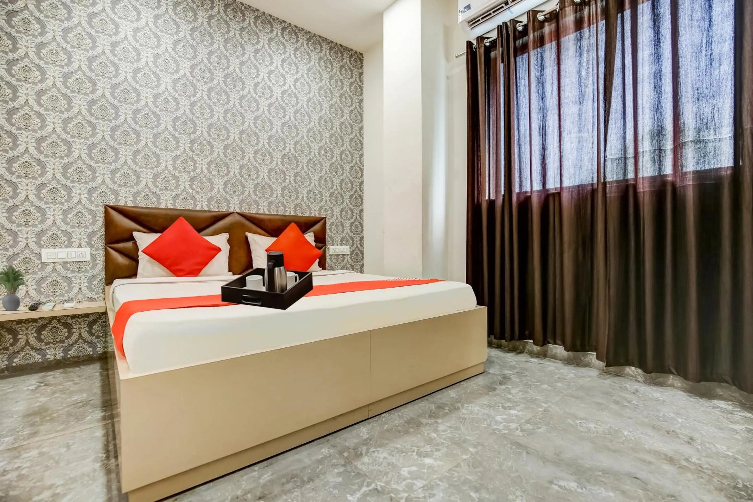 Bedroom in Hotel O Jo Jo