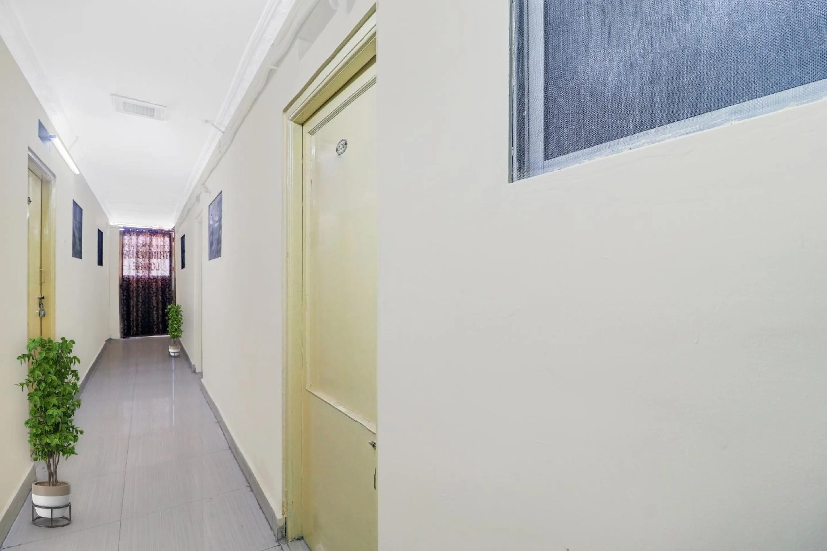 Bathroom in SPOT ON Hotel Akshaya Residency Near Bbr Super Speciality Hospital