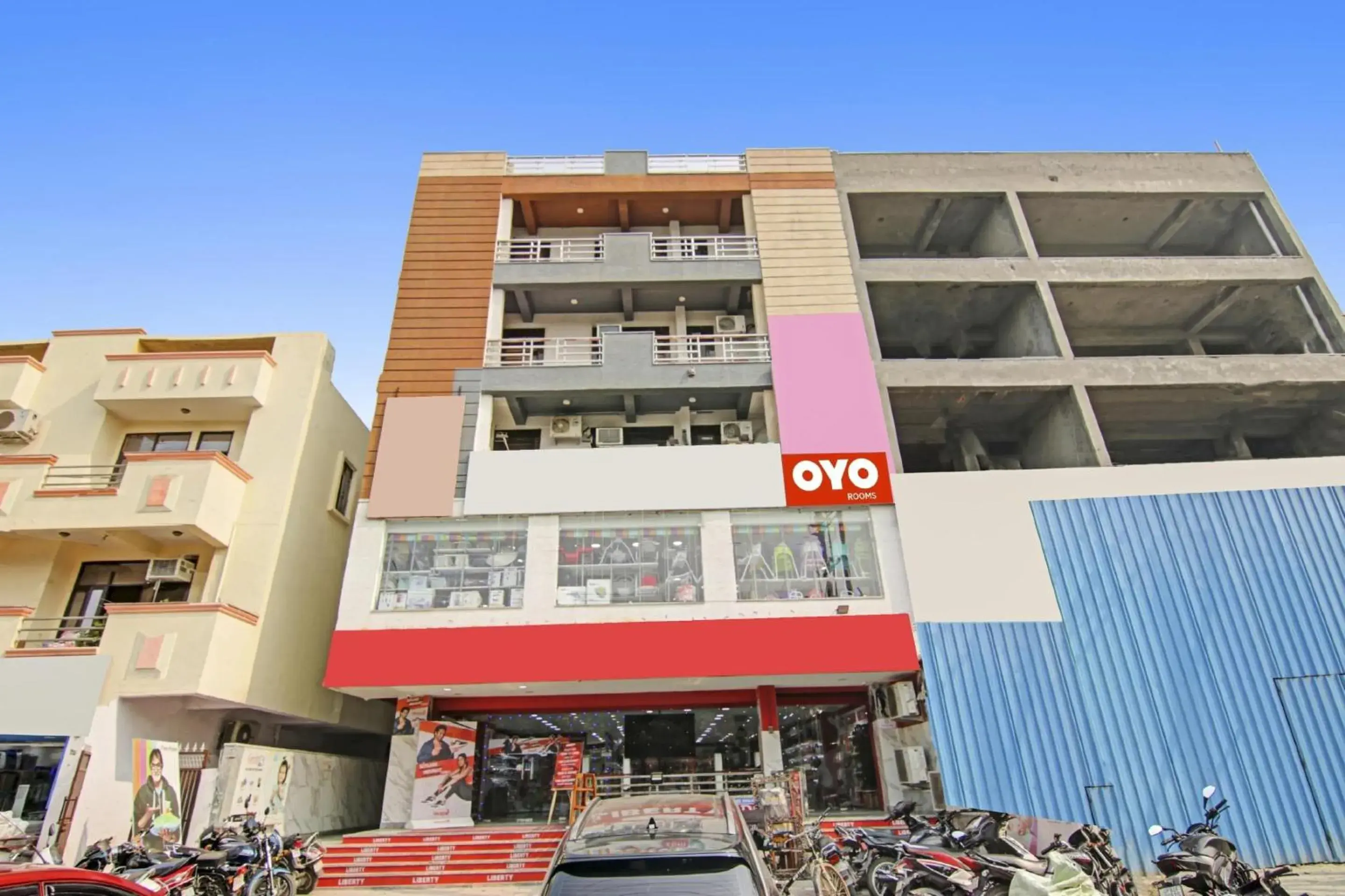 Facade/entrance in Super Hotel O Rishabh Inn Facade/entrance in Super Hotel O Rishabh Inn