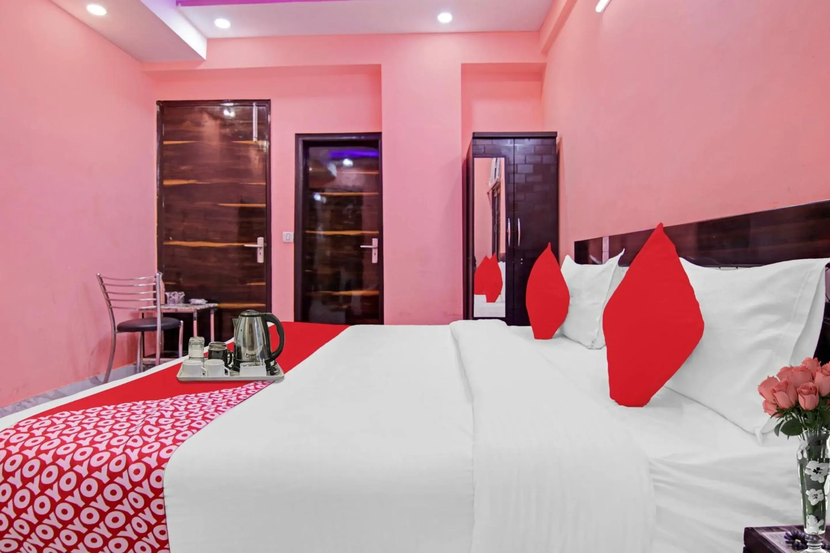 Bedroom, Bed in Super Hotel O Rishabh Inn Bedroom, Bed in Super Hotel O Rishabh Inn