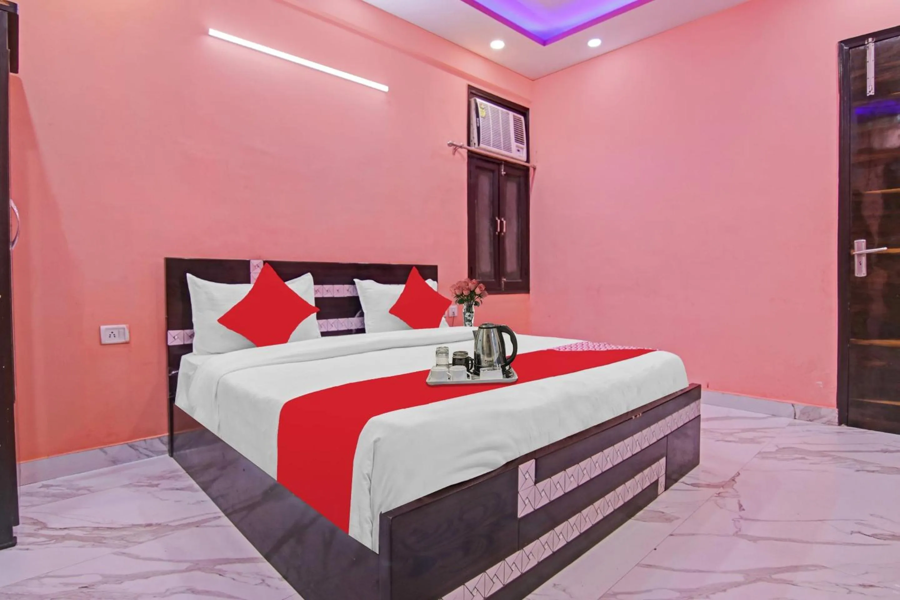 Bedroom, Bed in Super Hotel O Rishabh Inn