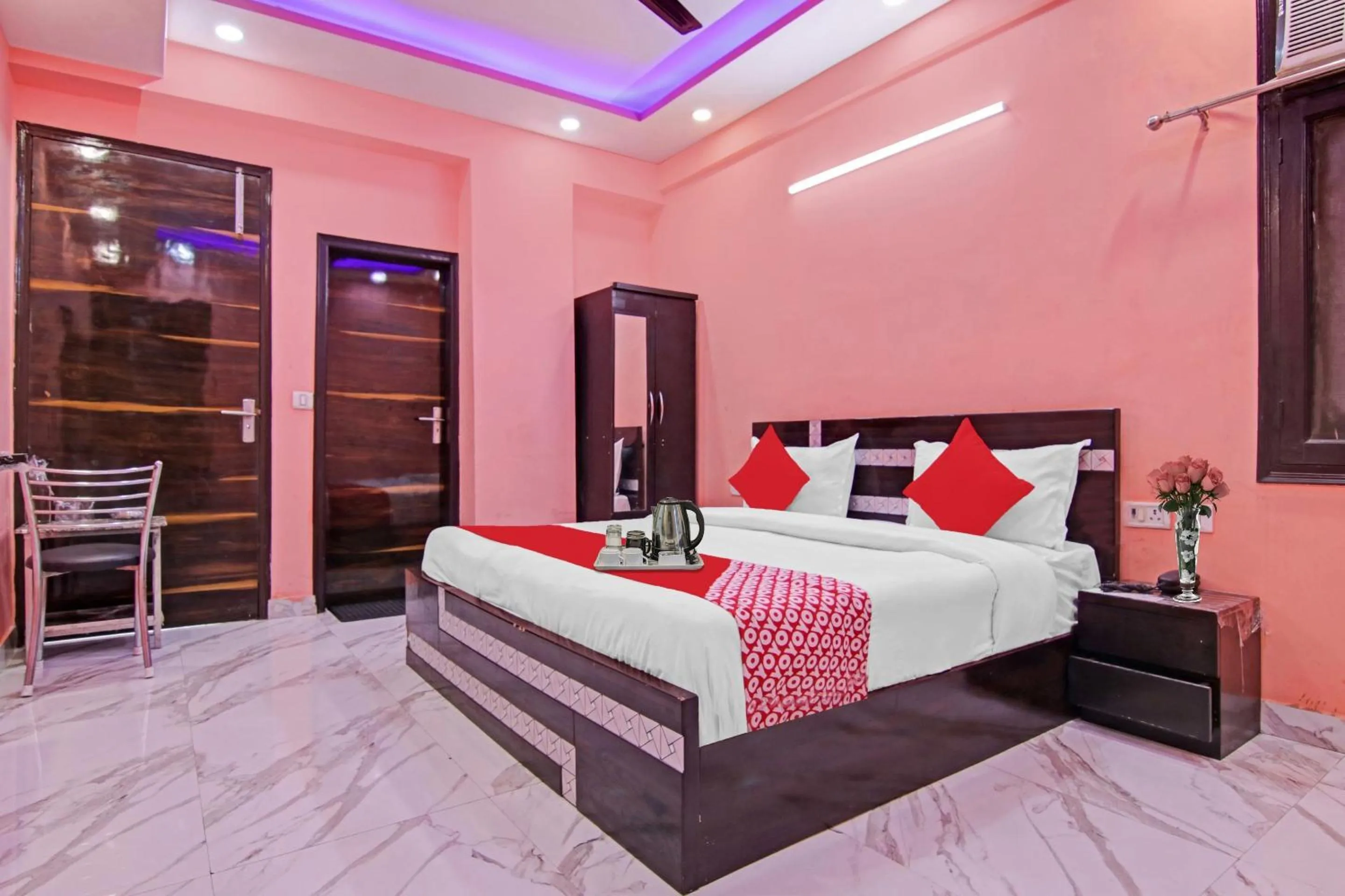 Bedroom, Bed in Super Hotel O Rishabh Inn