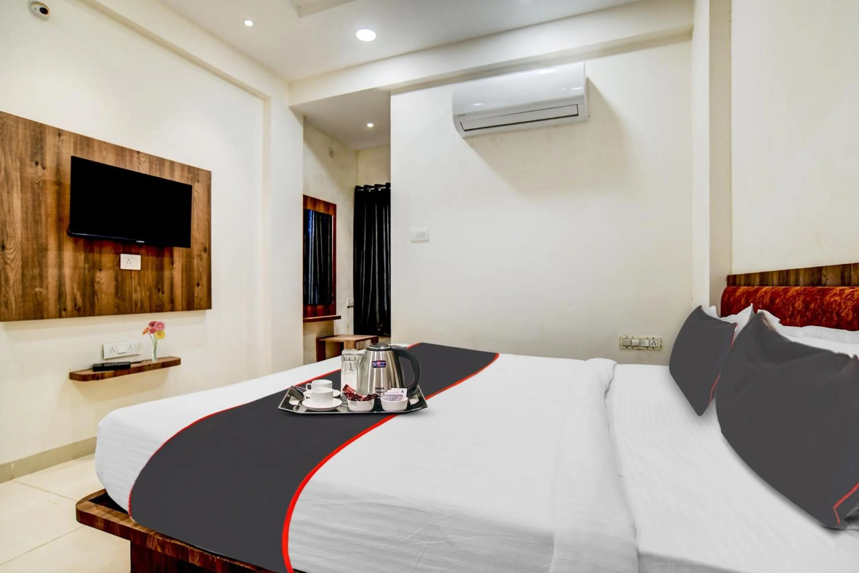 Bedroom, Bed in Collection O Task