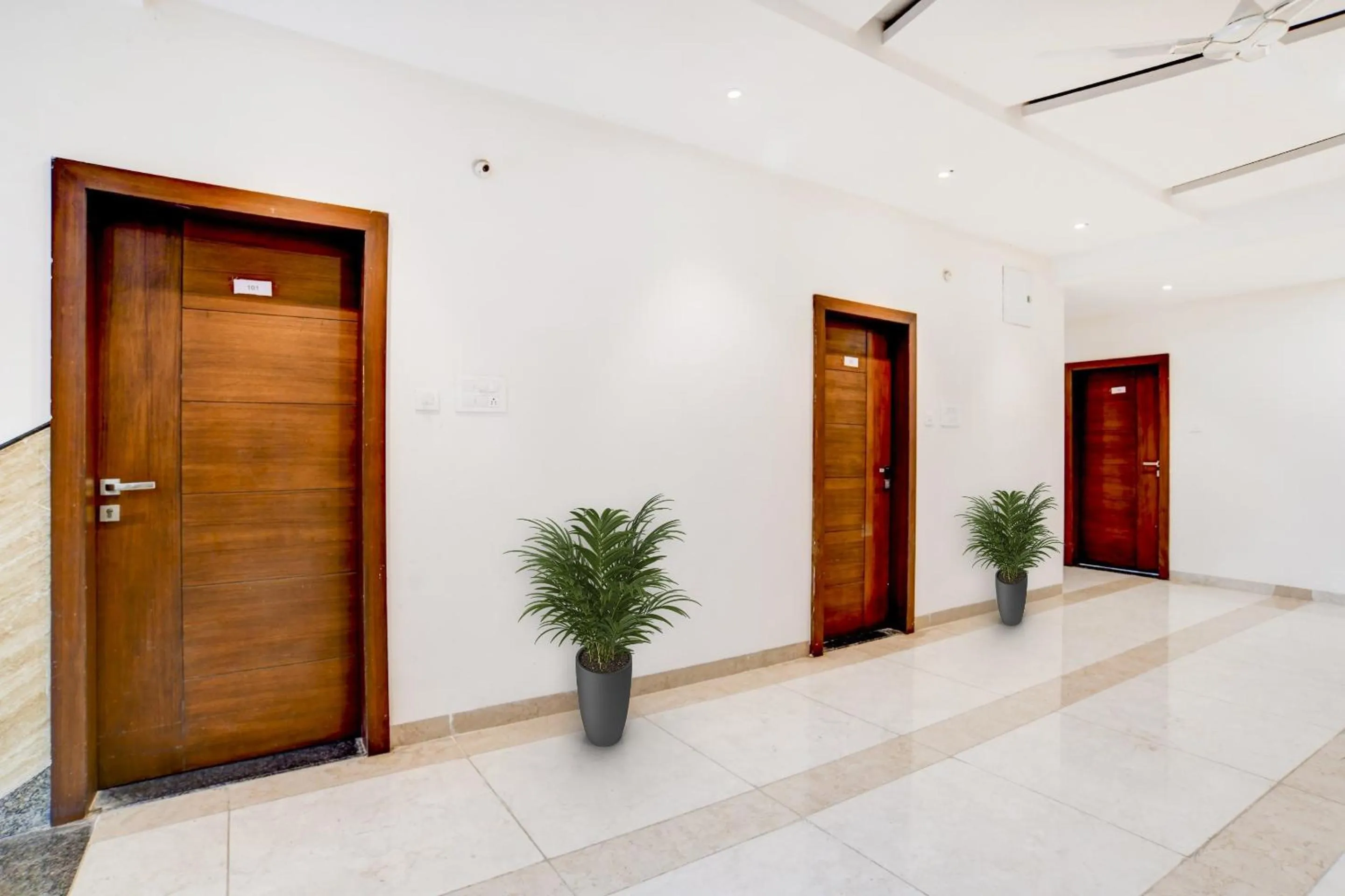 Bedroom in Collection O Task