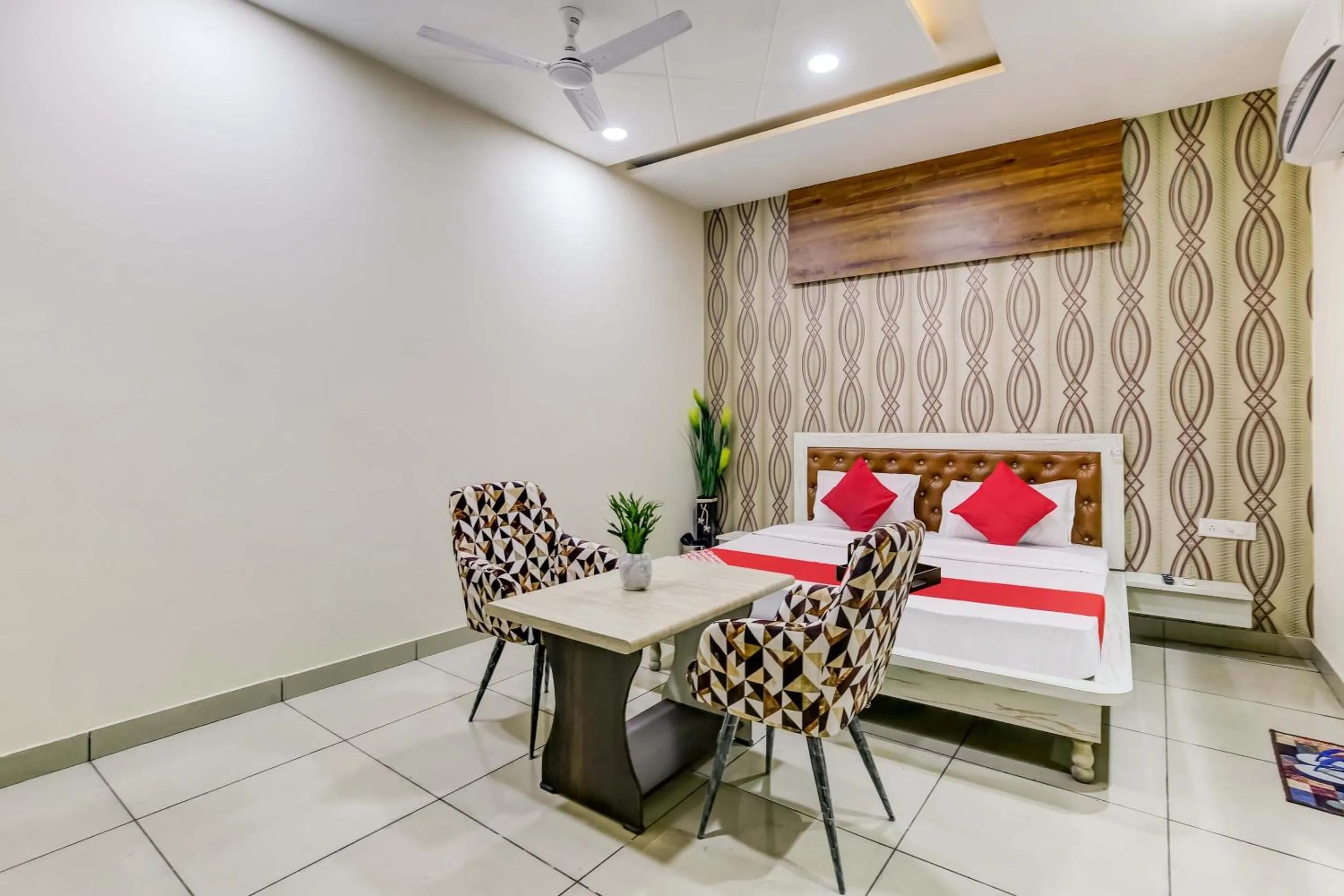 Bedroom, Bed in Super Hotel O Sky Land