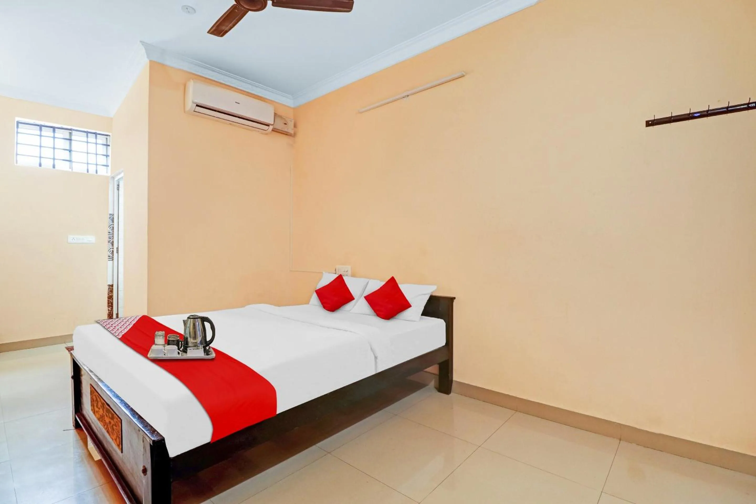 Bedroom in Hotel O Ashreya Inn