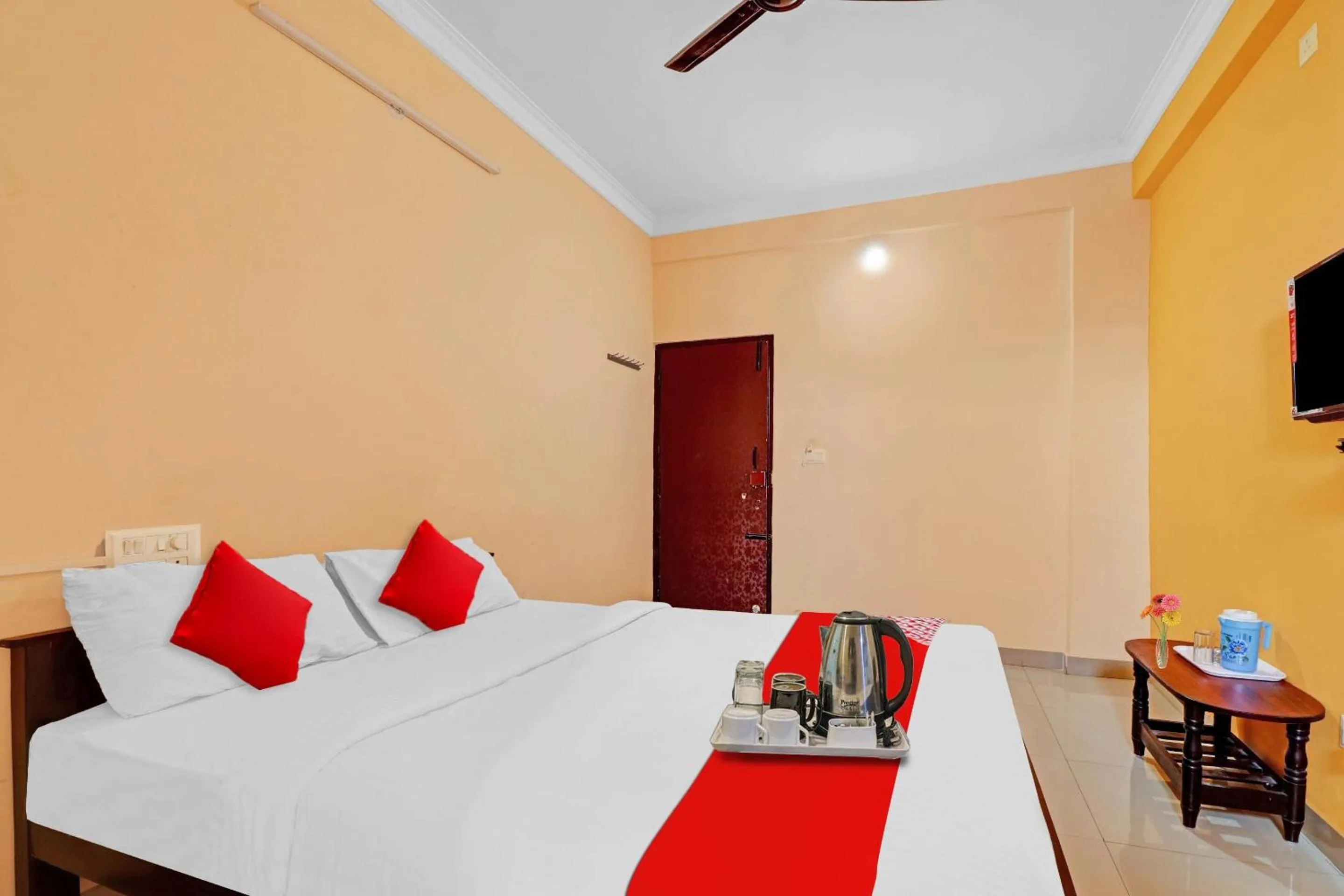 Bedroom in Hotel O Ashreya Inn