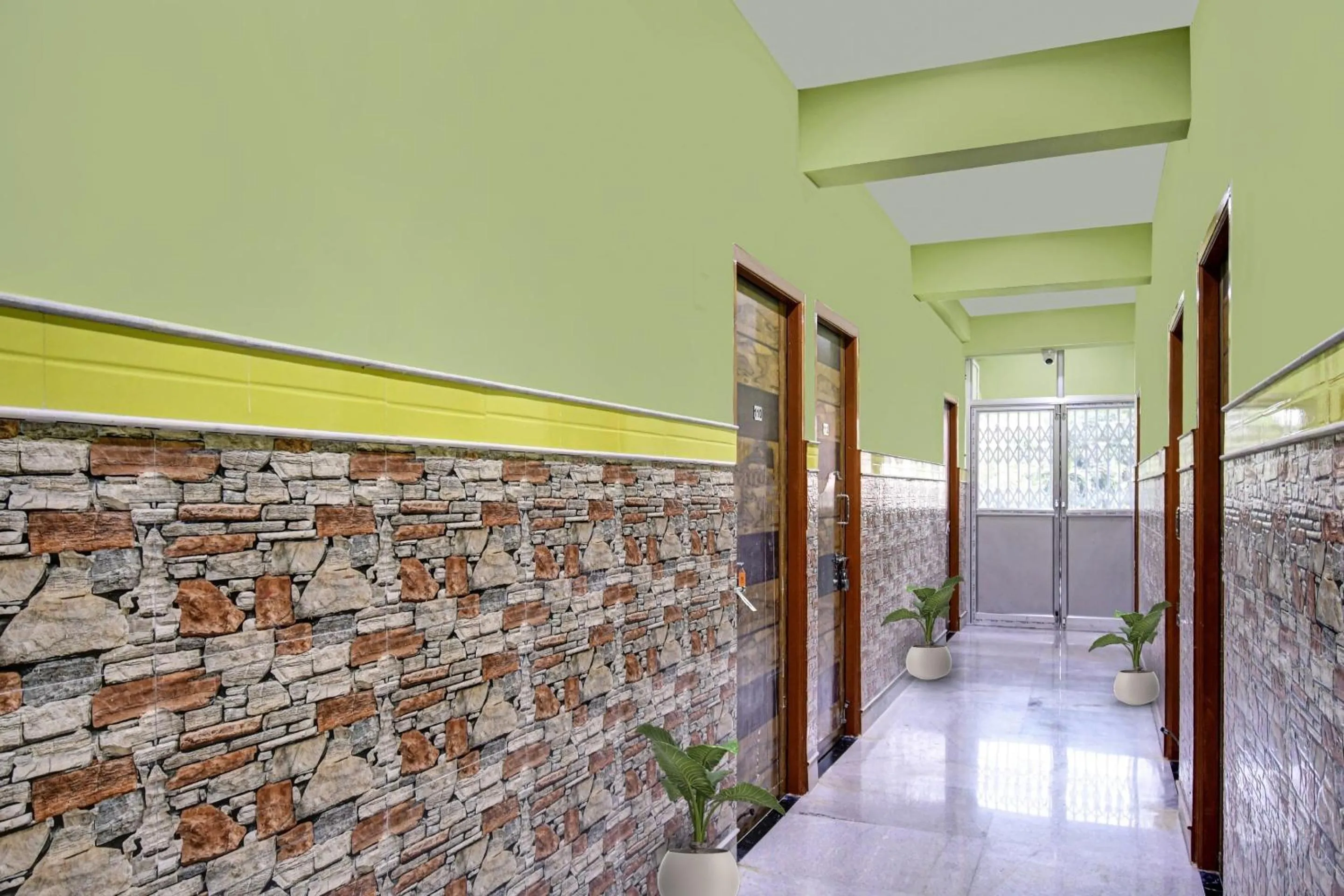 Facade/entrance in Hotel O Singh Guest House