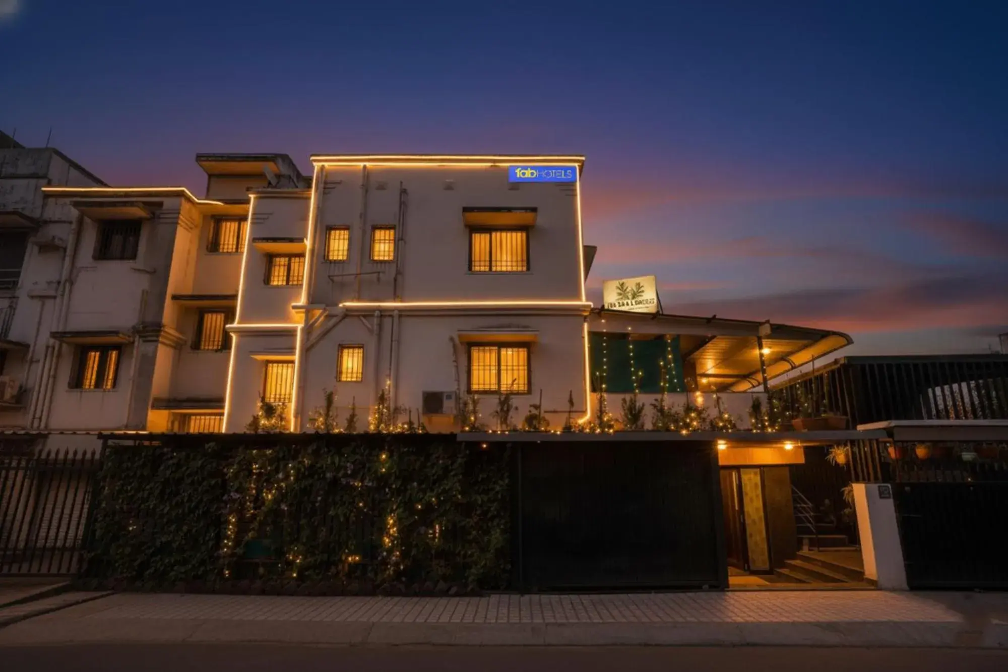 Property building in FabHotel Viva House - Talegaon Property building in FabHotel Viva House - Talegaon