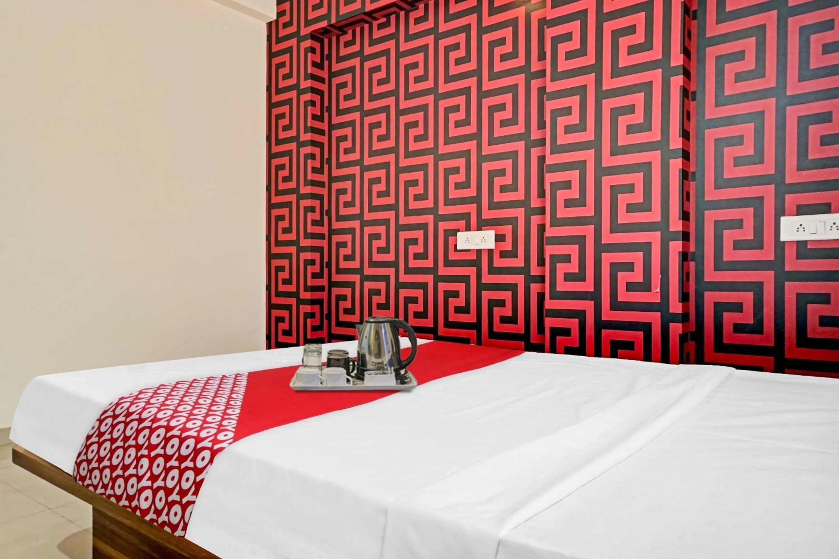 Bedroom, Bed in SPOT ON Swarg Executive Paradise Near Fun Time Multiplex