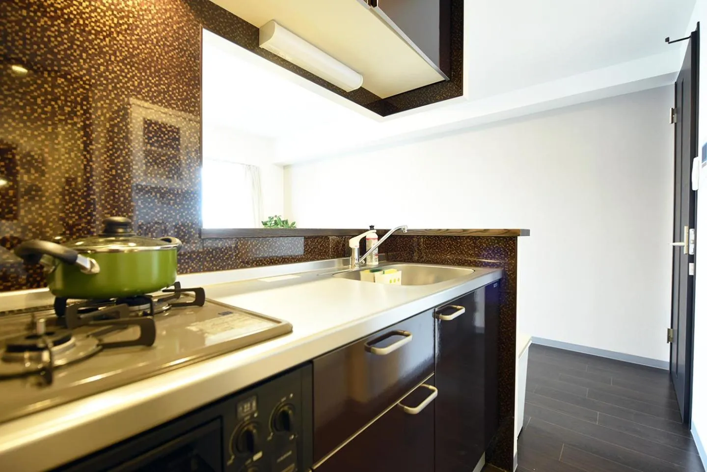 Kitchen or kitchenette in Sun Court Maruyama Garden Hills