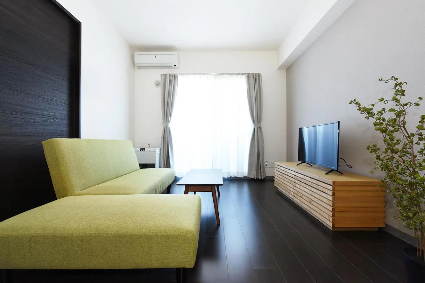 TV and multimedia in Sun Court Maruyama Garden Hills