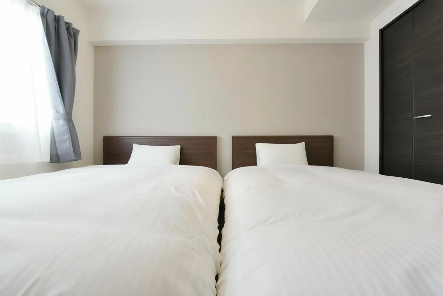 Bed in Sun Court Maruyama Garden Hills