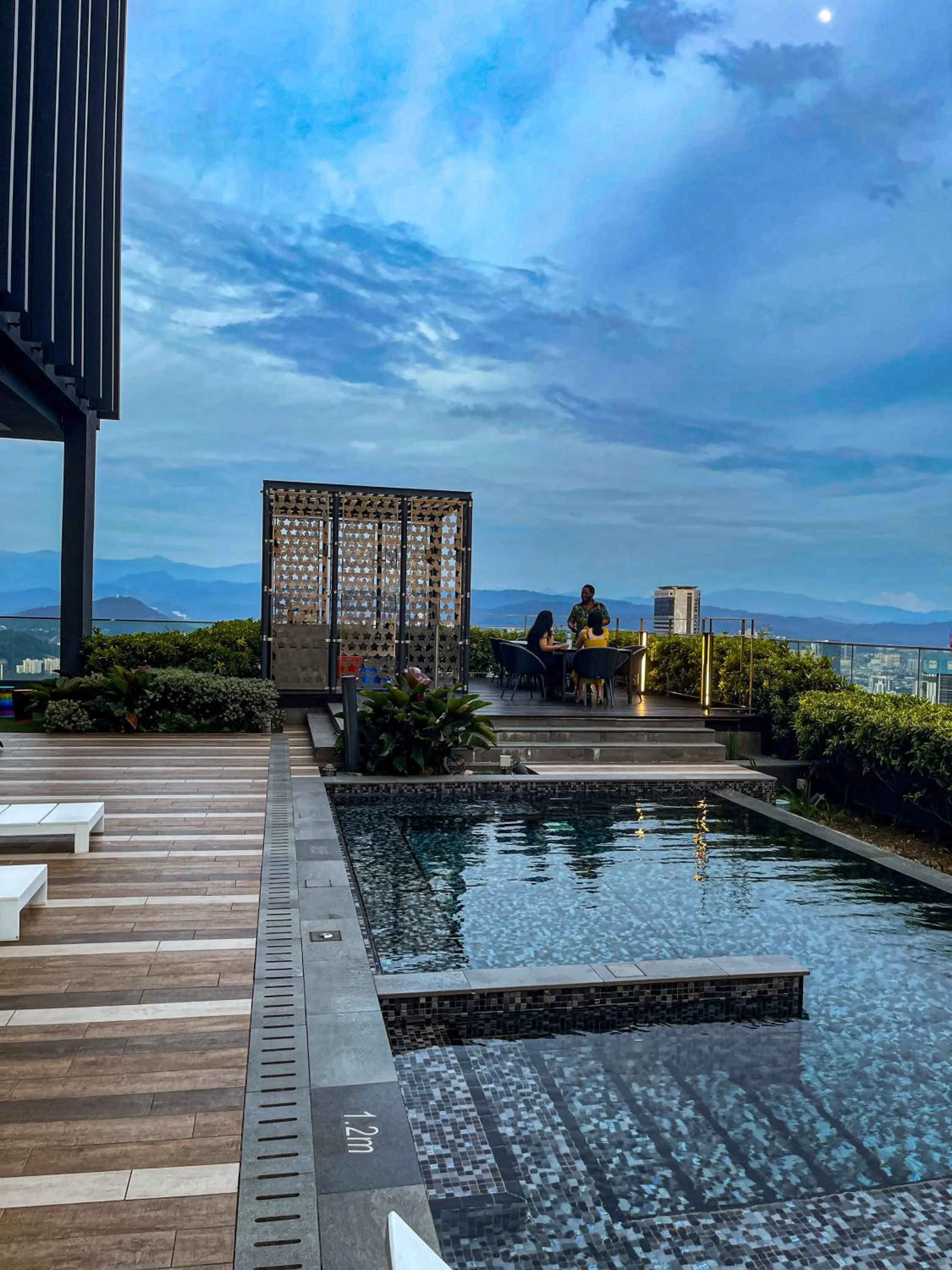 Swimming pool in STAR RESIDENCE KLCC