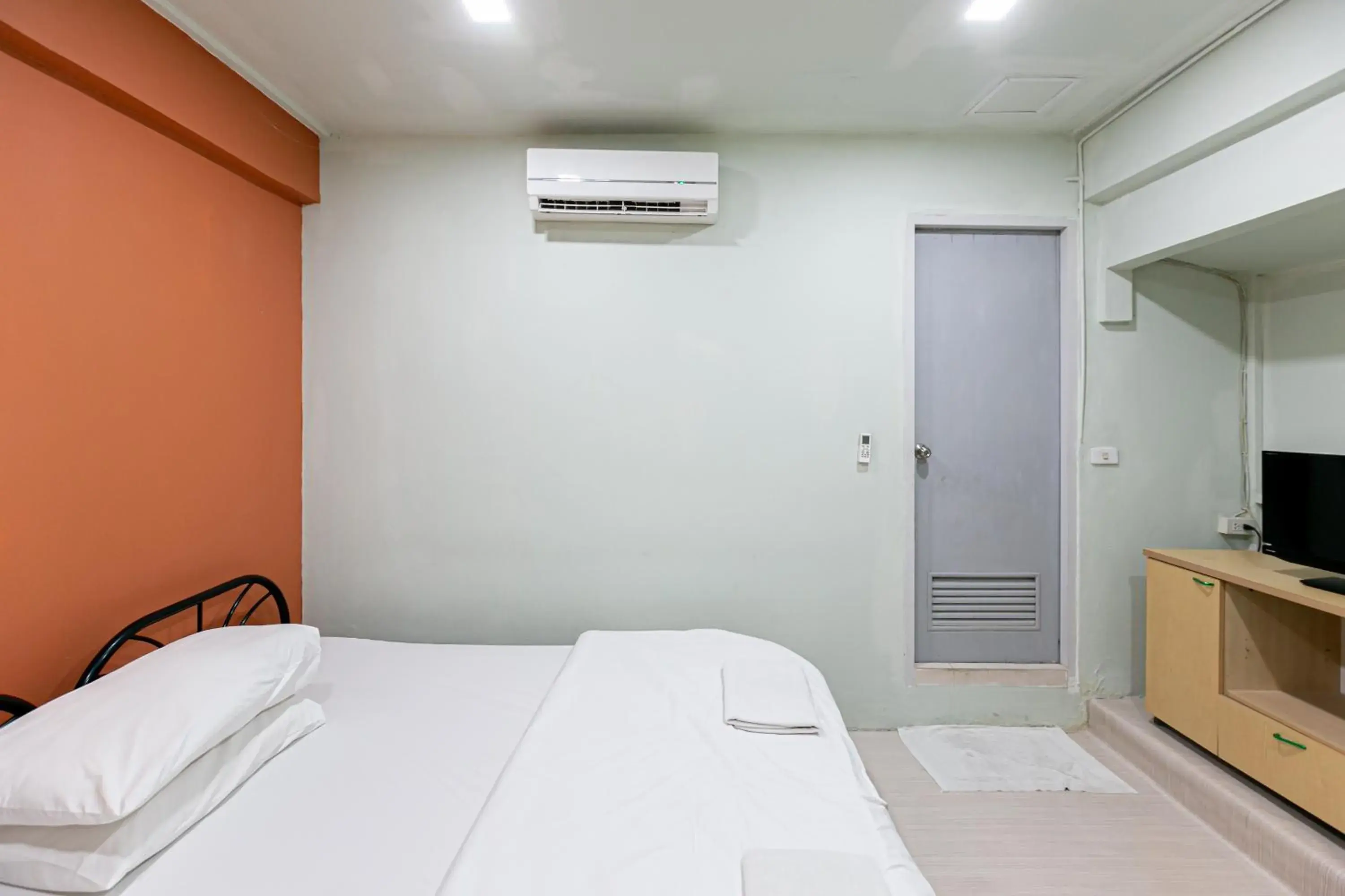 Bed in Freesia Saladaeng Silom Apartments Bed in Freesia Saladaeng Silom Apartments